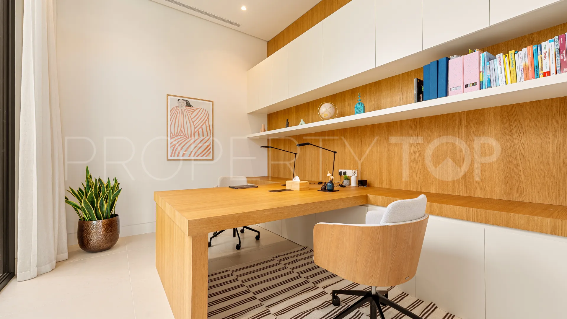 Villa for sale in Guadalmina Alta with 6 bedrooms