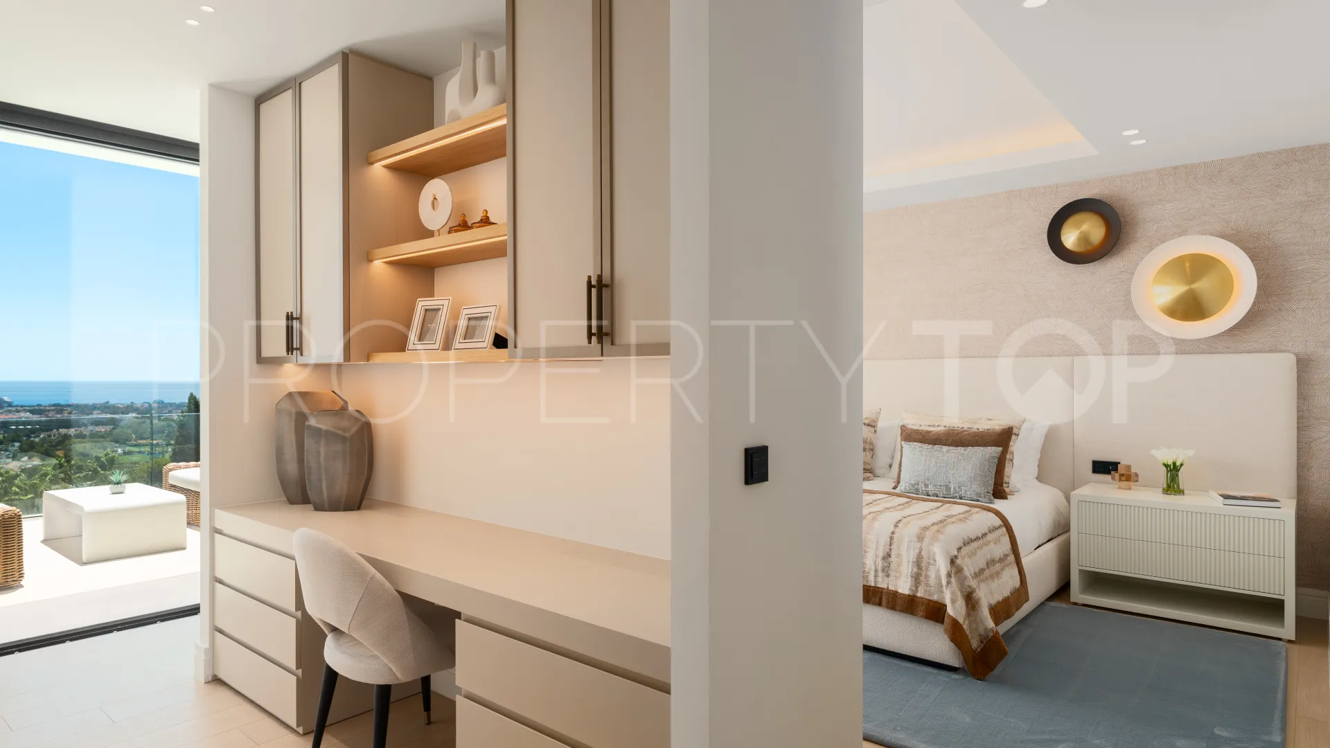8 bedrooms villa in El Herrojo for sale