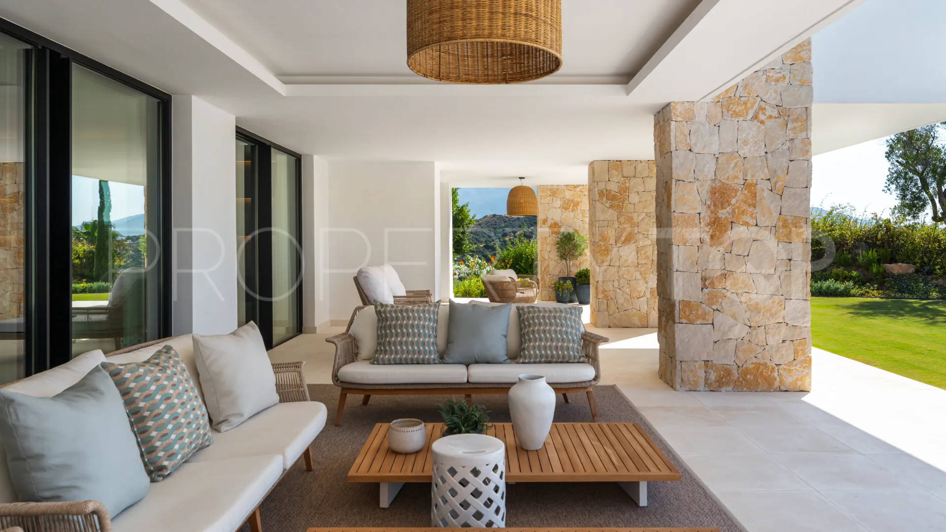 8 bedrooms villa in El Herrojo for sale