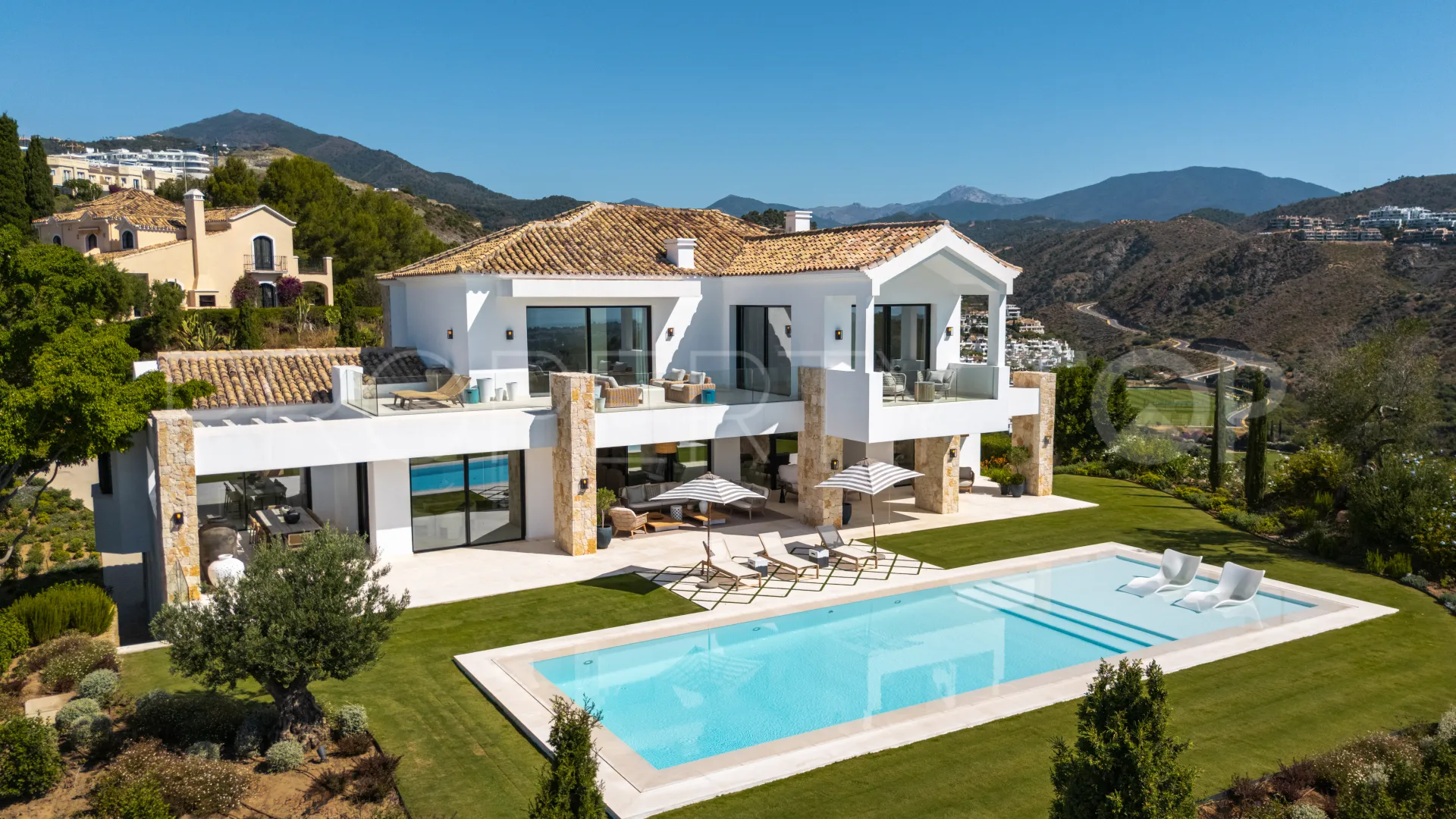 8 bedrooms villa in El Herrojo for sale