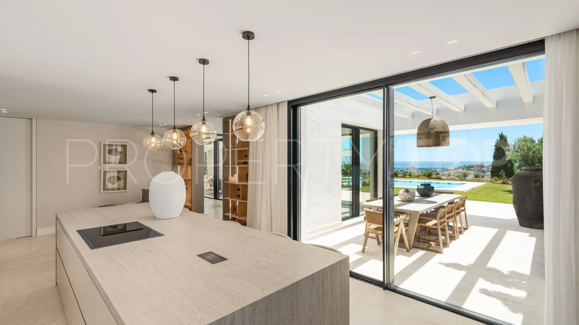 8 bedrooms villa in El Herrojo for sale