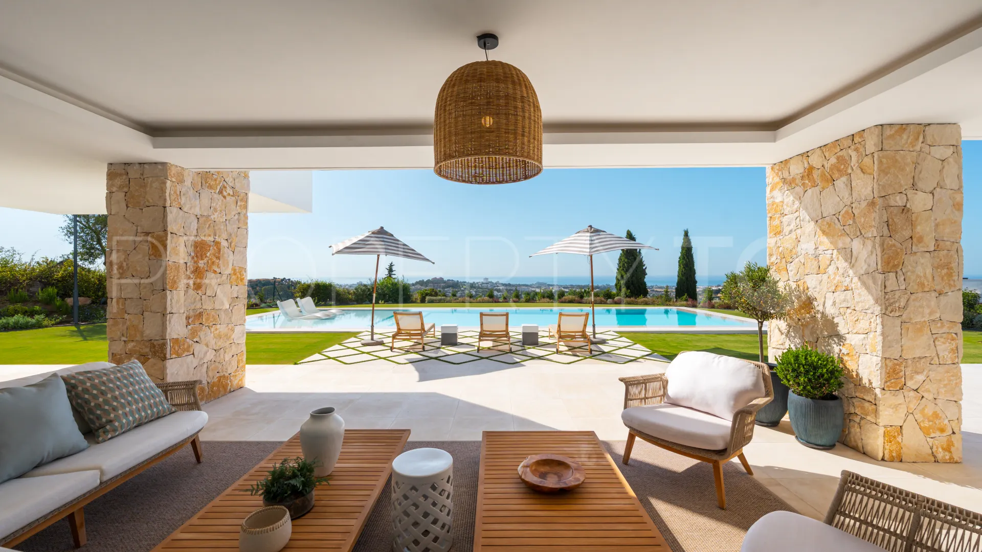 8 bedrooms villa in El Herrojo for sale