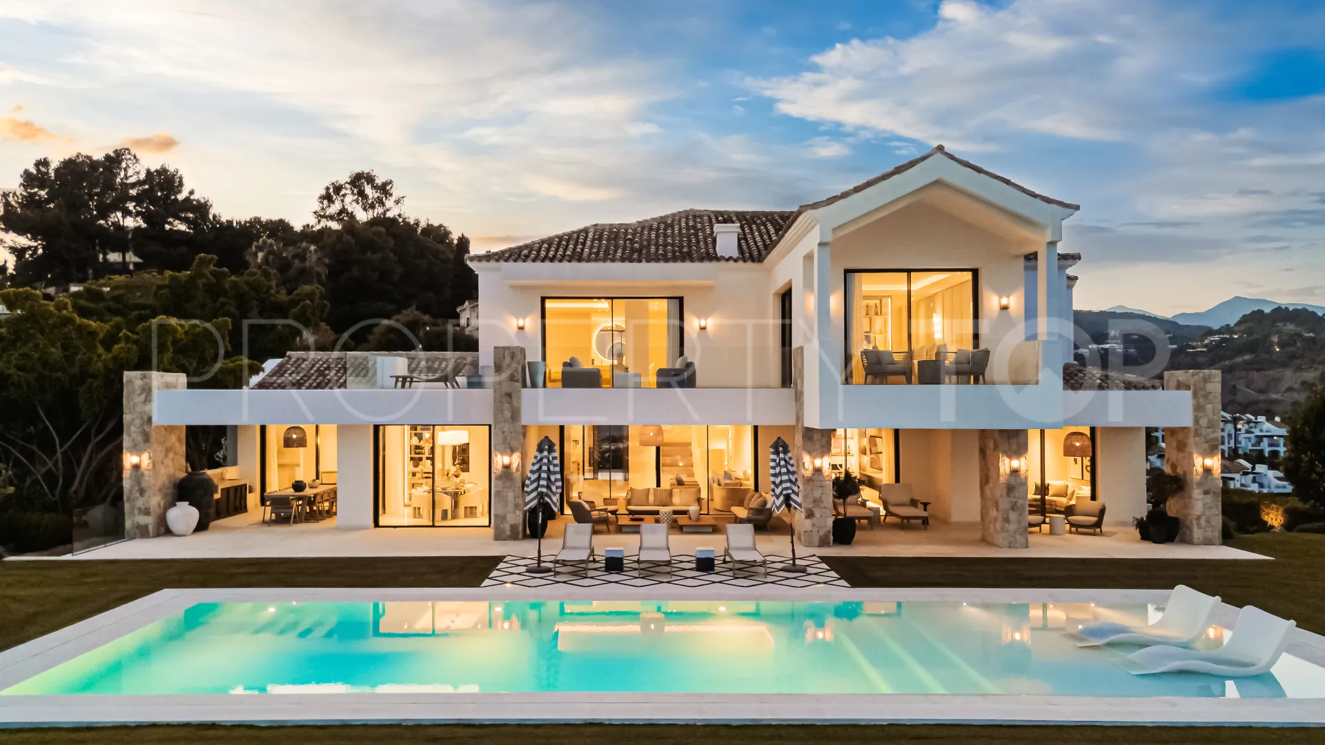 8 bedrooms villa in El Herrojo for sale