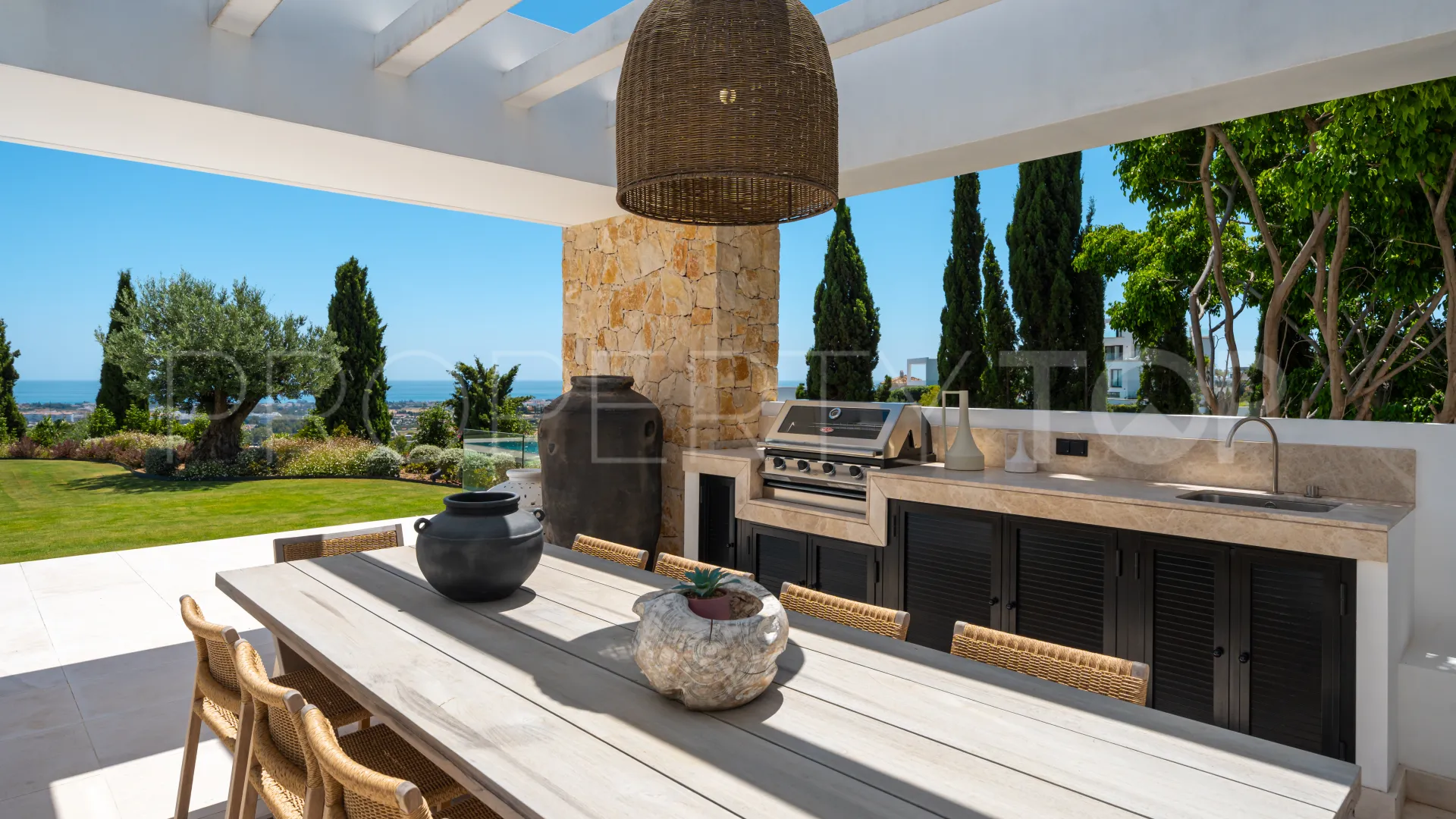 8 bedrooms villa in El Herrojo for sale