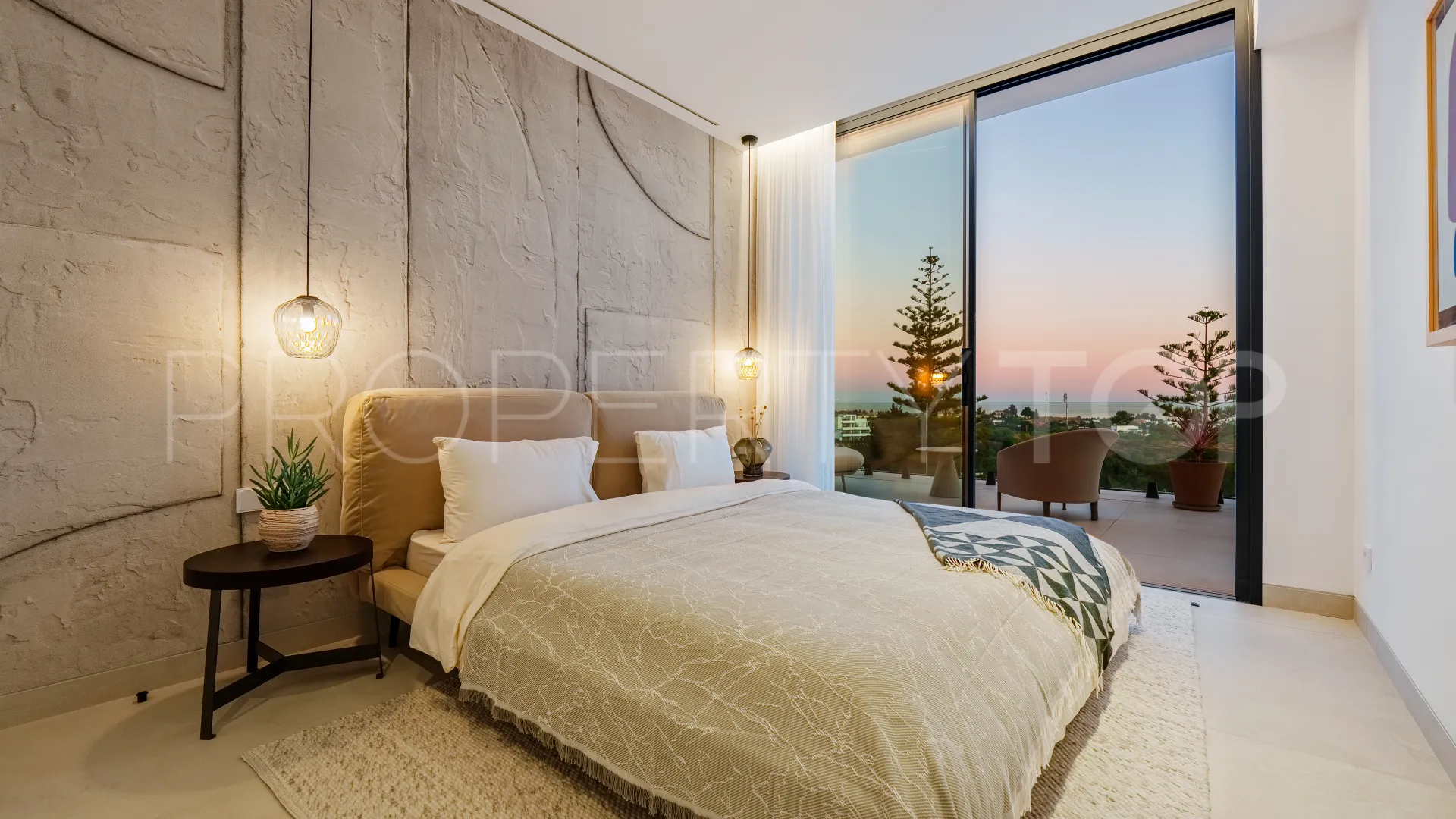 Comprar villa con 5 dormitorios en La Quinta