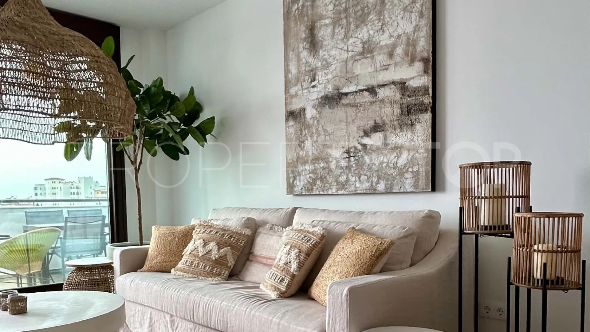 For sale duplex penthouse in Estepona