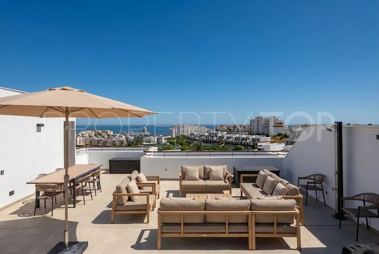 For sale duplex penthouse in Estepona