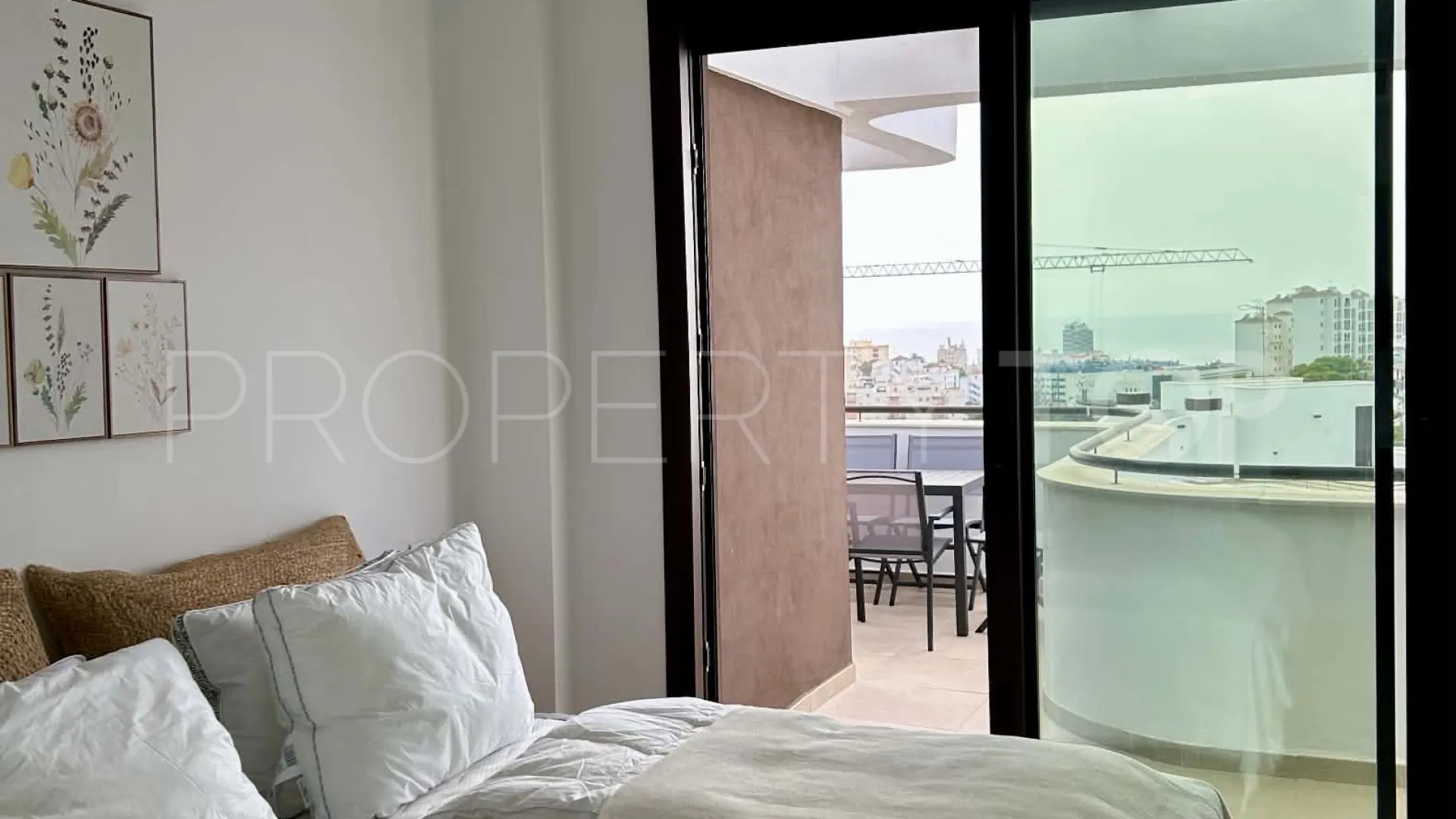 For sale duplex penthouse in Estepona