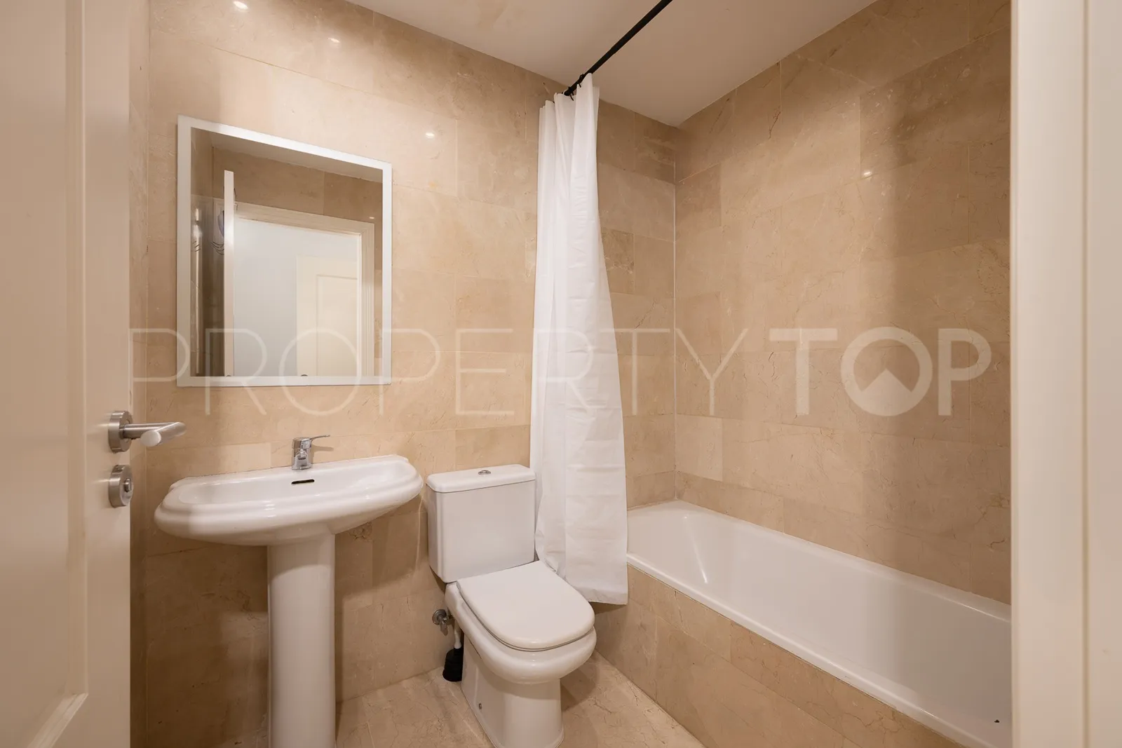 Apartamento planta baja en venta de 2 dormitorios en Riviera del Sol