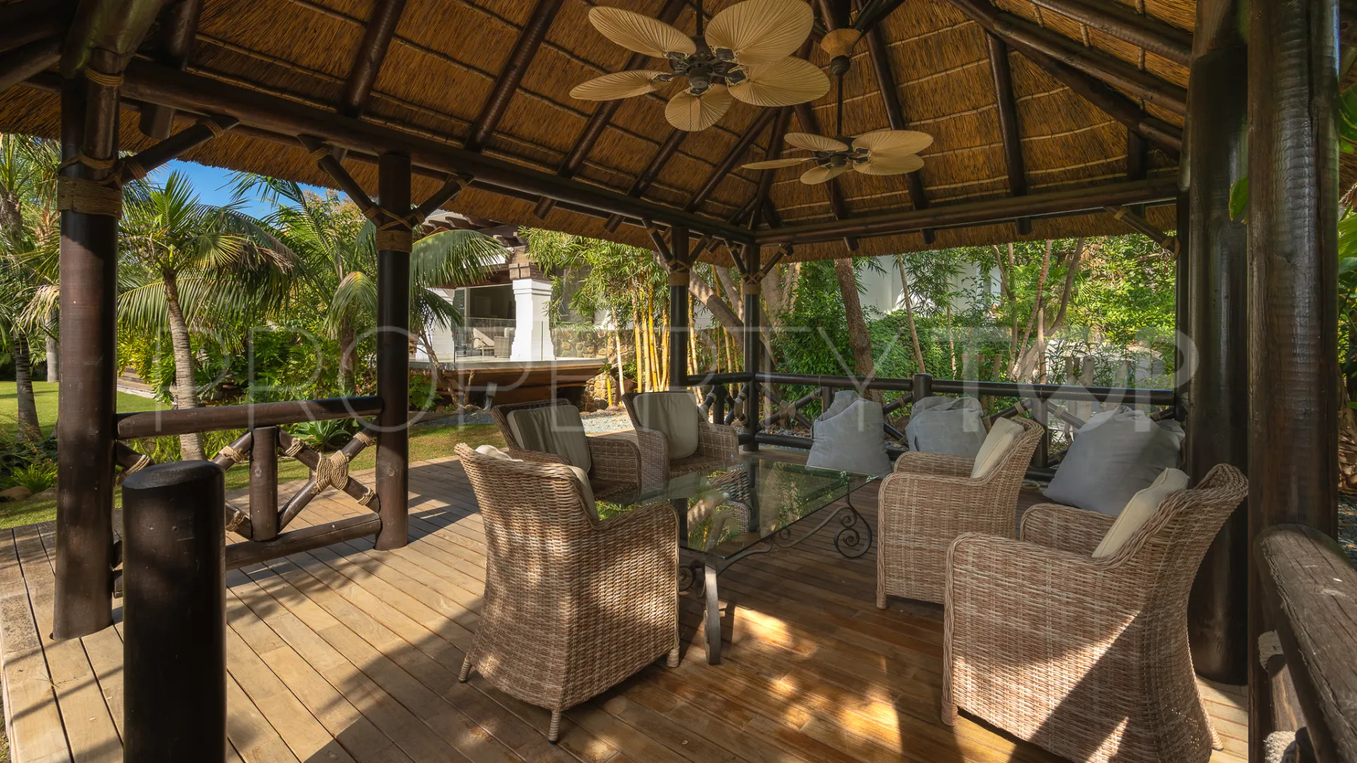 Buy Sierra Blanca villa with 6 bedrooms