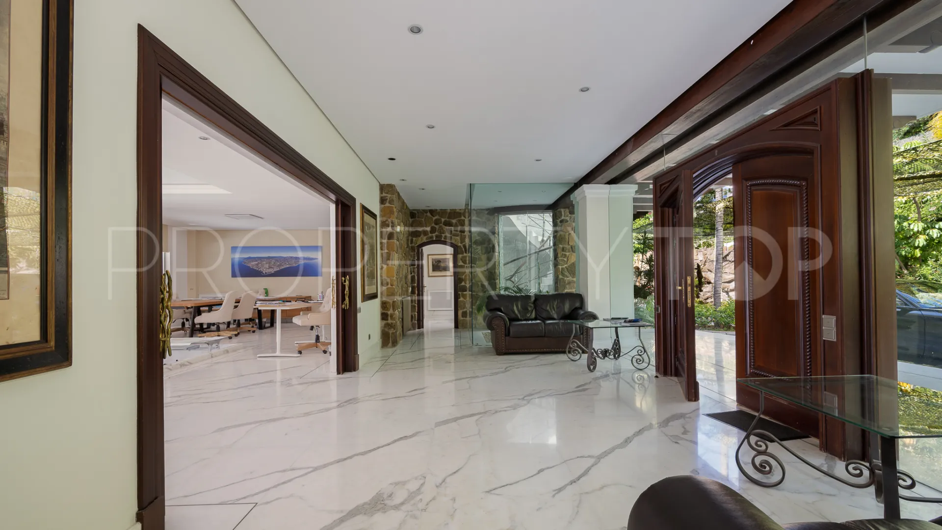 Buy Sierra Blanca villa with 6 bedrooms