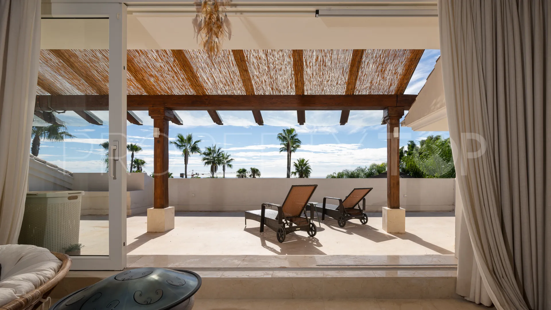 Buy Sierra Blanca villa with 6 bedrooms