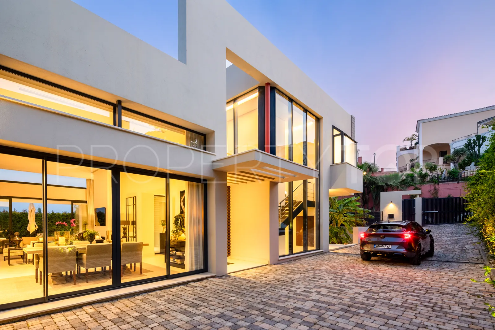 Nueva Andalucia, villa en venta con 5 dormitorios