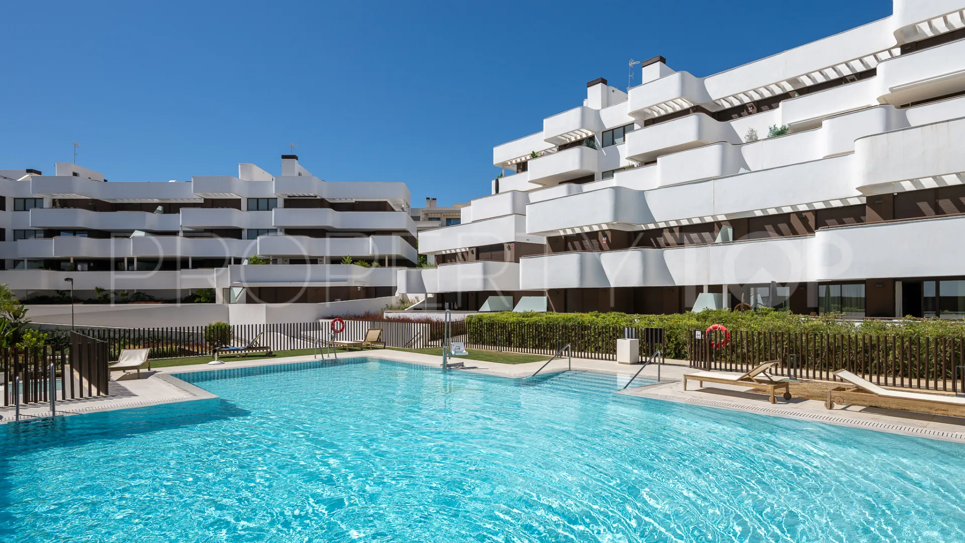 3 bedrooms duplex penthouse for sale in Estepona