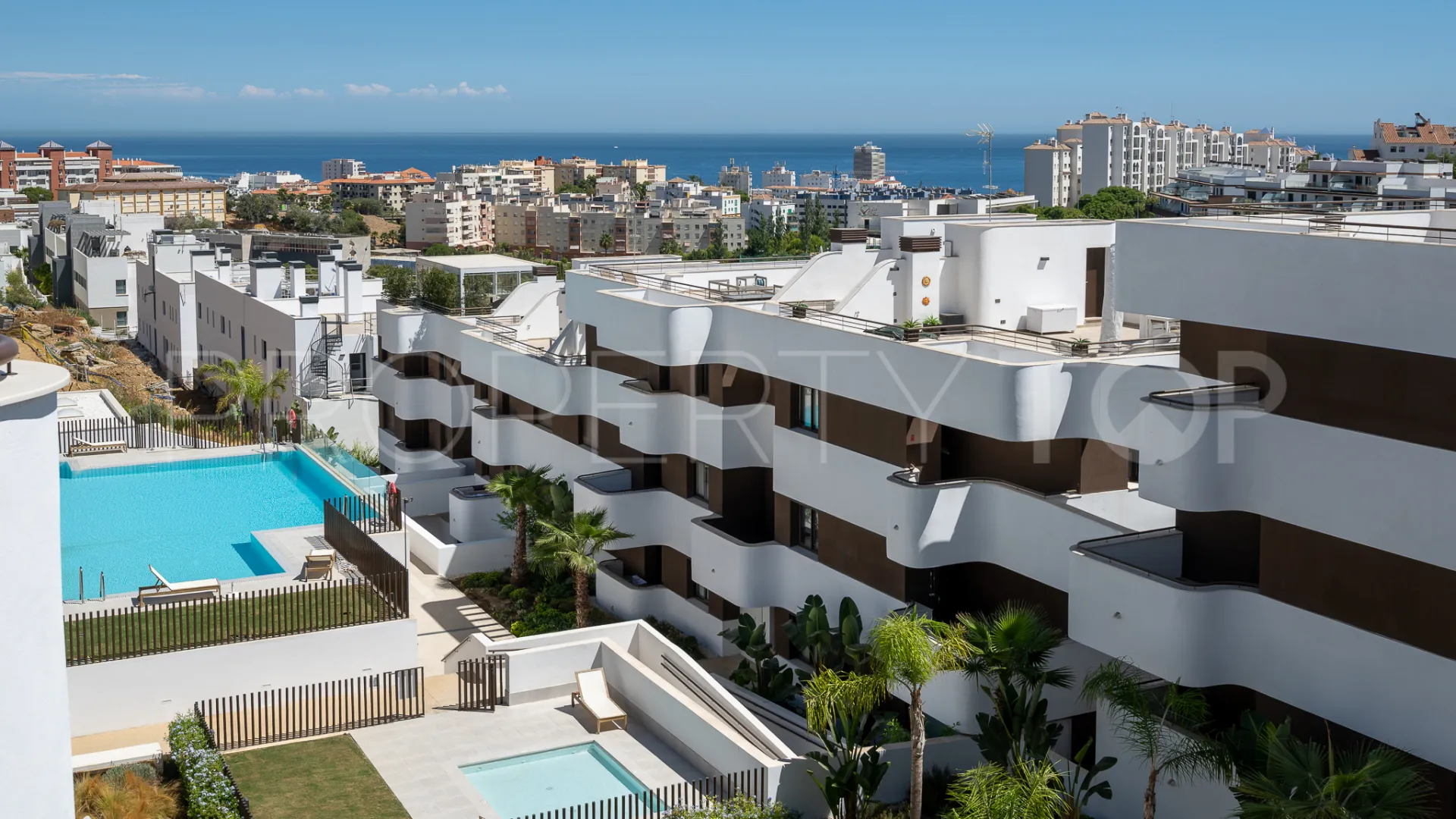 3 bedrooms duplex penthouse for sale in Estepona