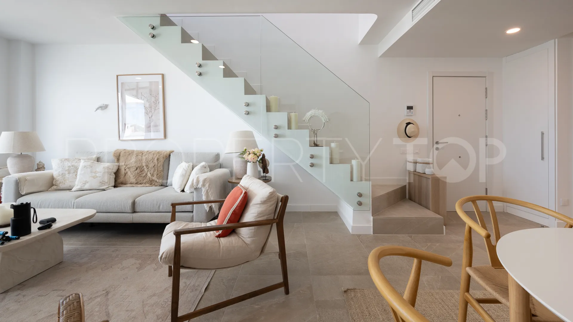 3 bedrooms duplex penthouse for sale in Estepona