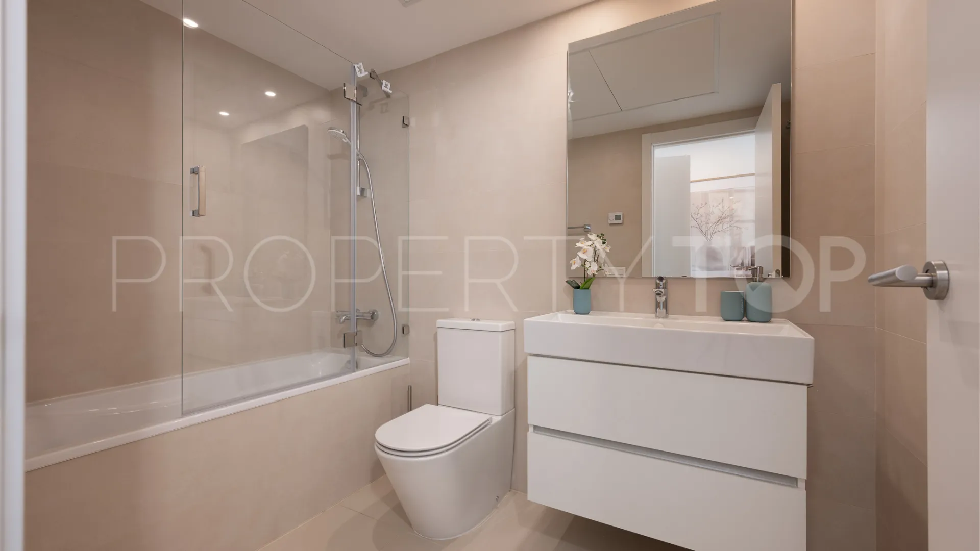 3 bedrooms duplex penthouse for sale in Estepona