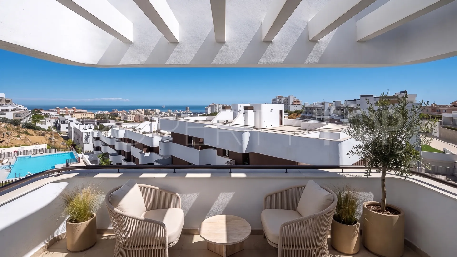 3 bedrooms duplex penthouse for sale in Estepona