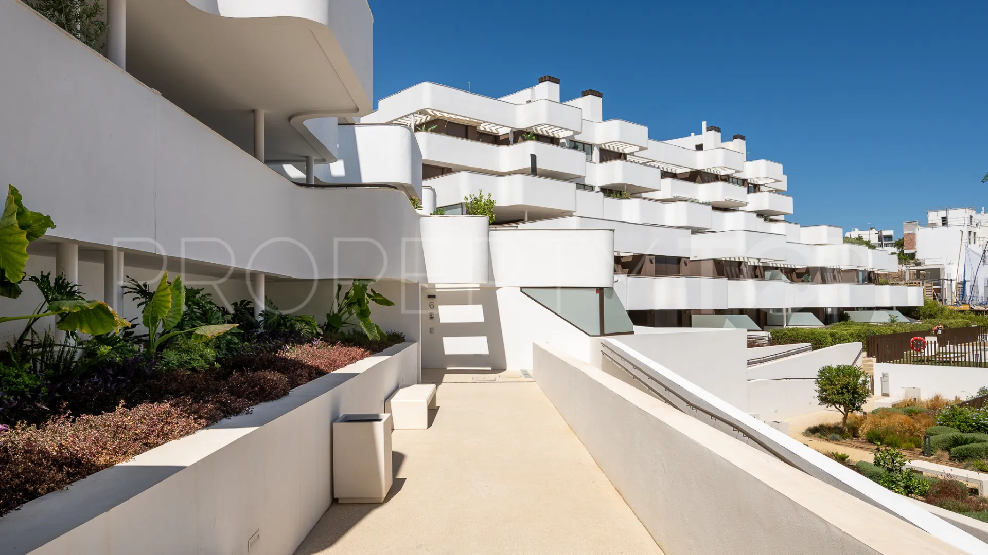 3 bedrooms duplex penthouse for sale in Estepona