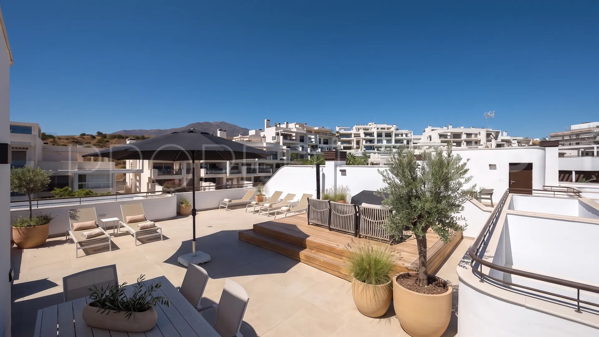 3 bedrooms duplex penthouse for sale in Estepona
