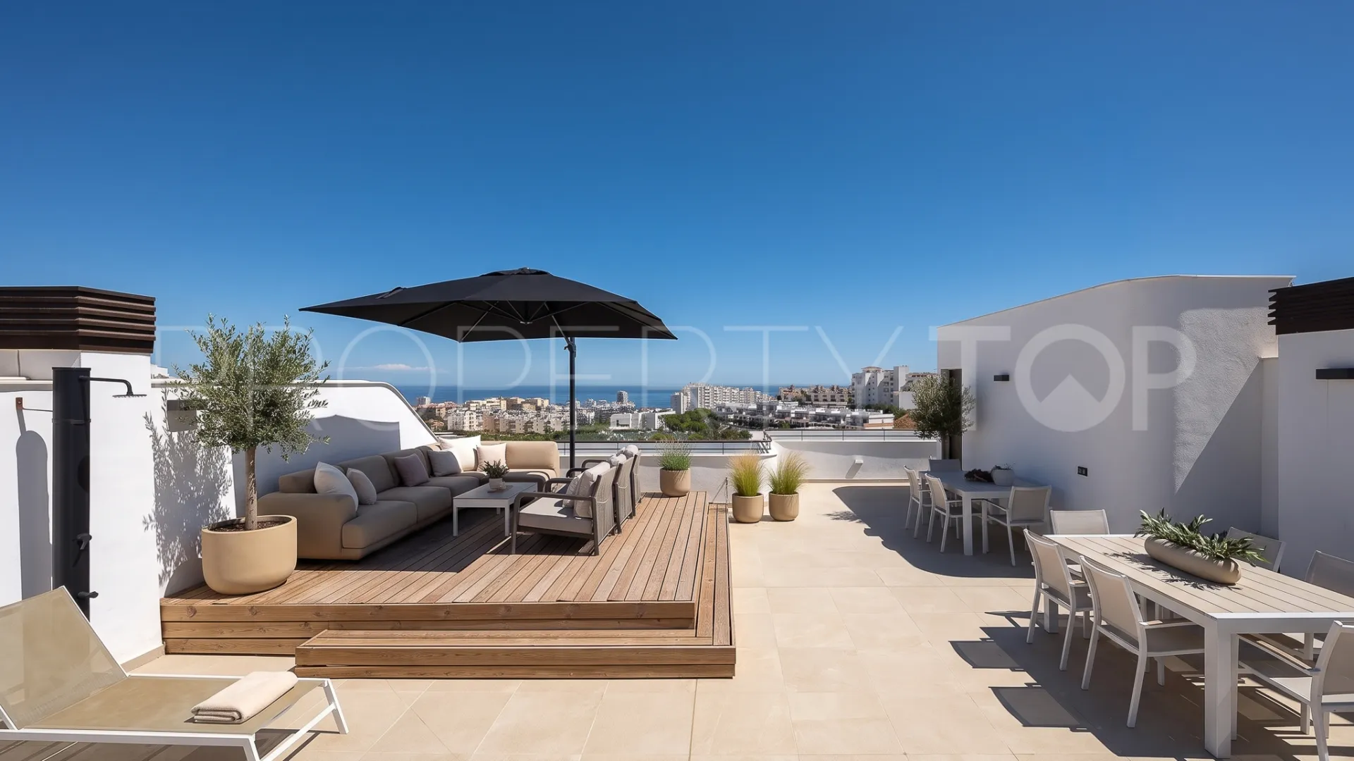 3 bedrooms duplex penthouse for sale in Estepona
