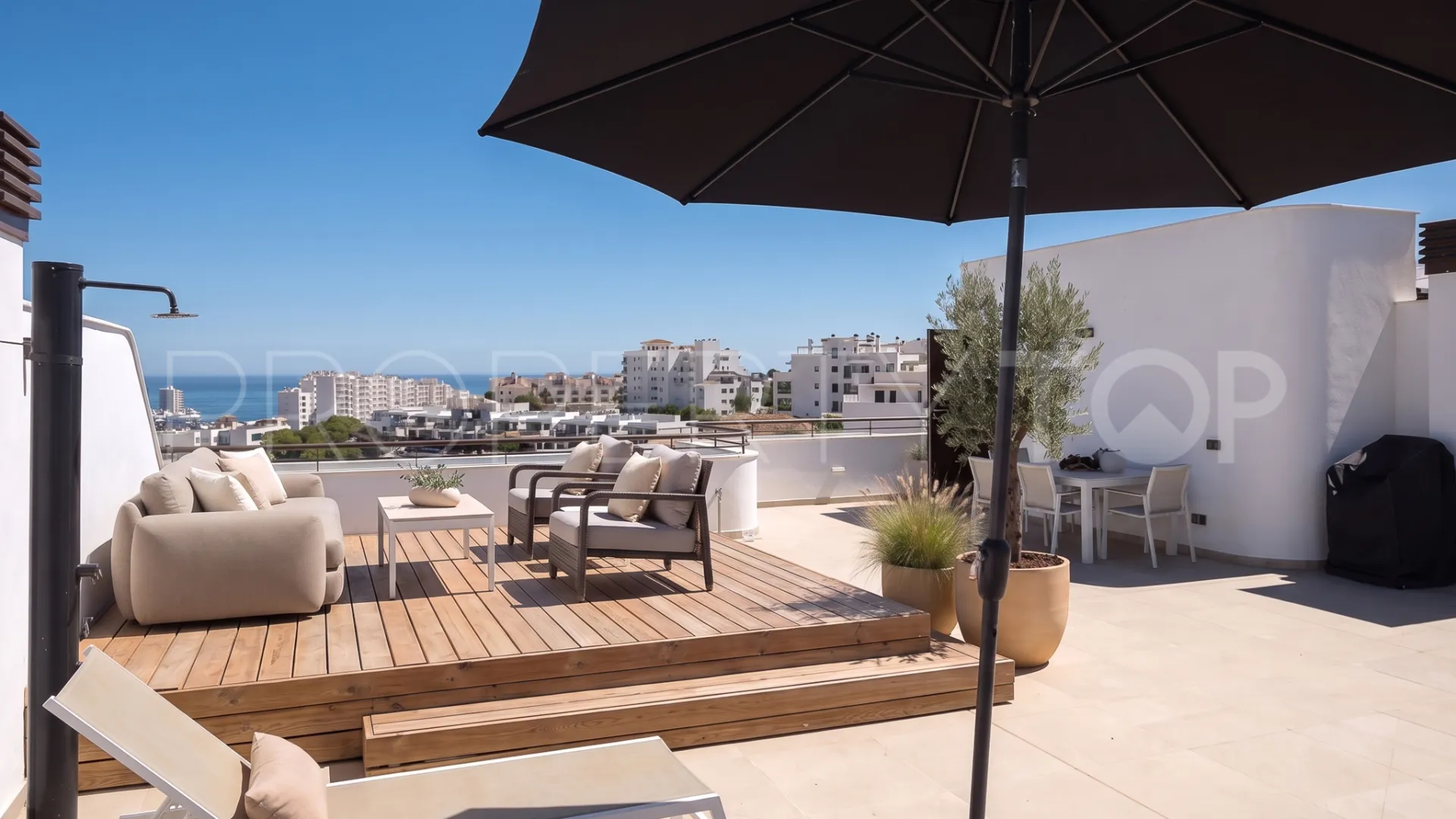 3 bedrooms duplex penthouse for sale in Estepona
