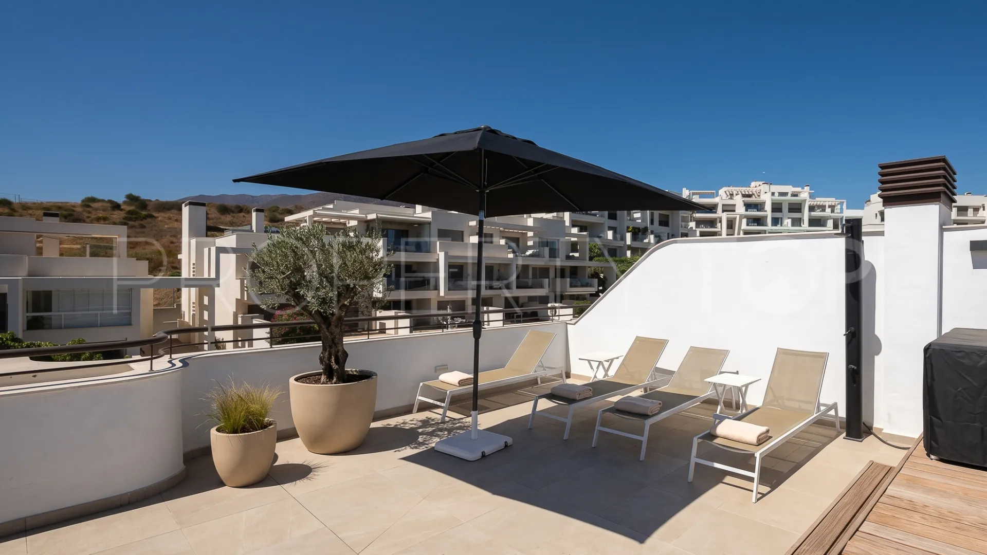 3 bedrooms duplex penthouse for sale in Estepona