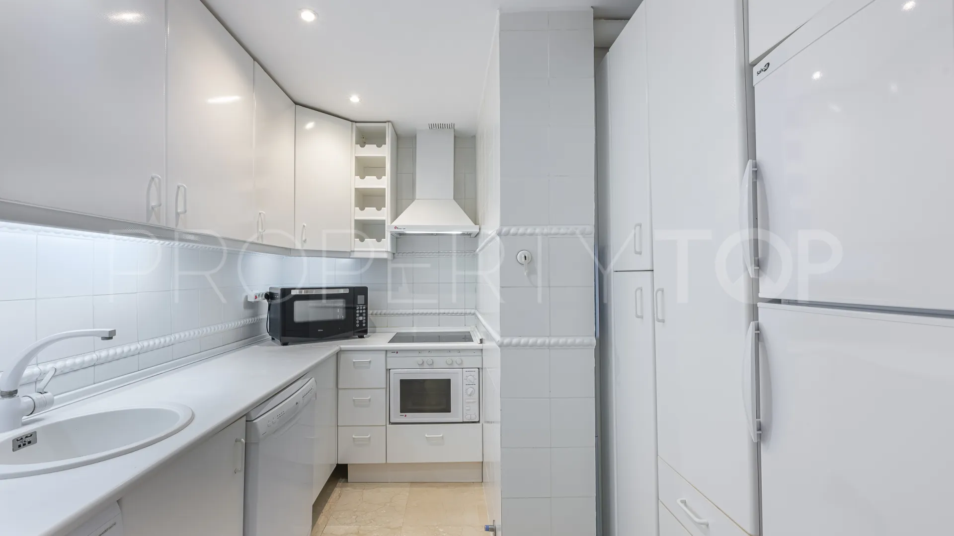 Elviria, apartamento de 1 dormitorio en venta