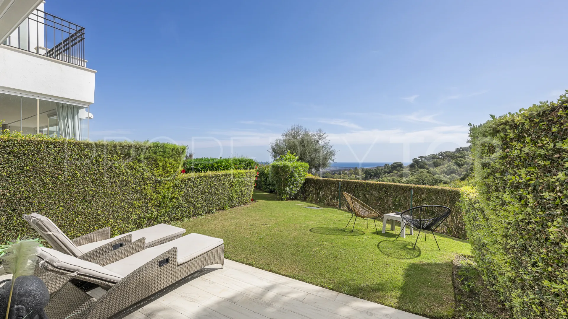 Comprar apartamento planta baja en La Mairena