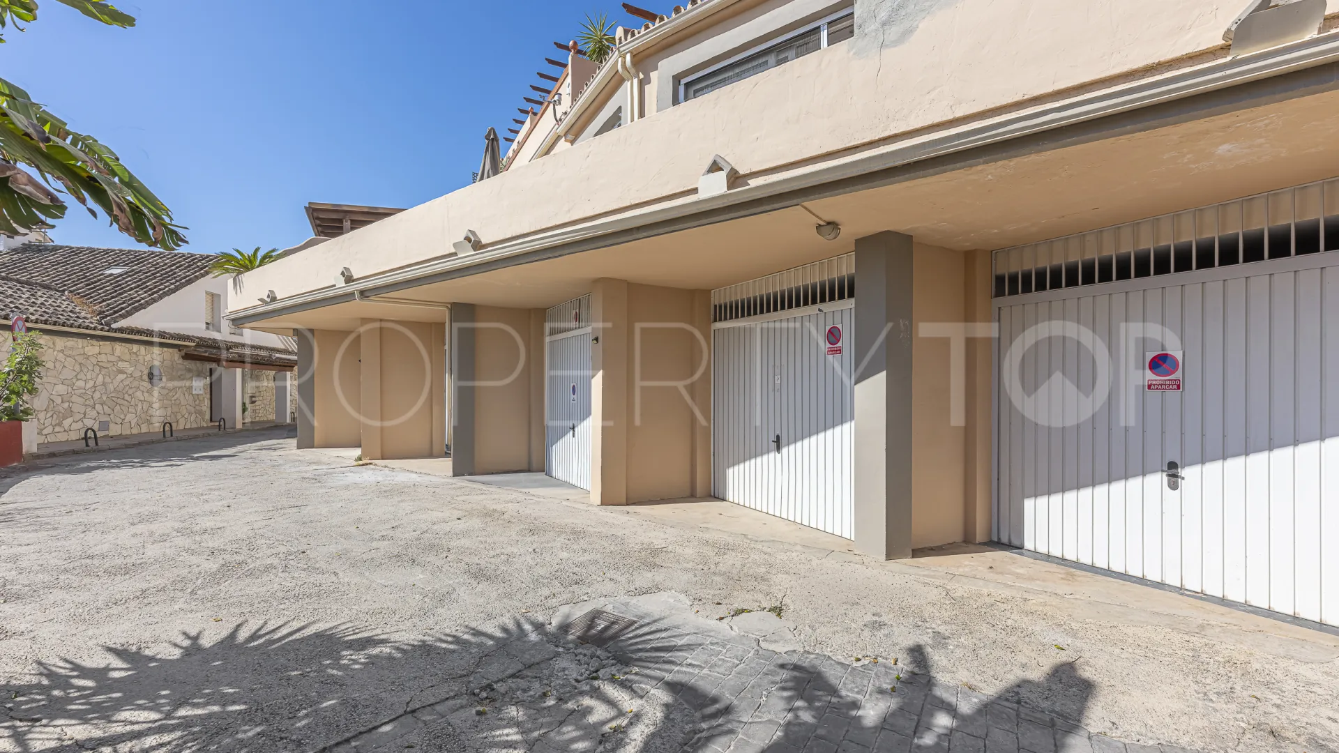 Adosado en venta con 2 dormitorios en La Mairena
