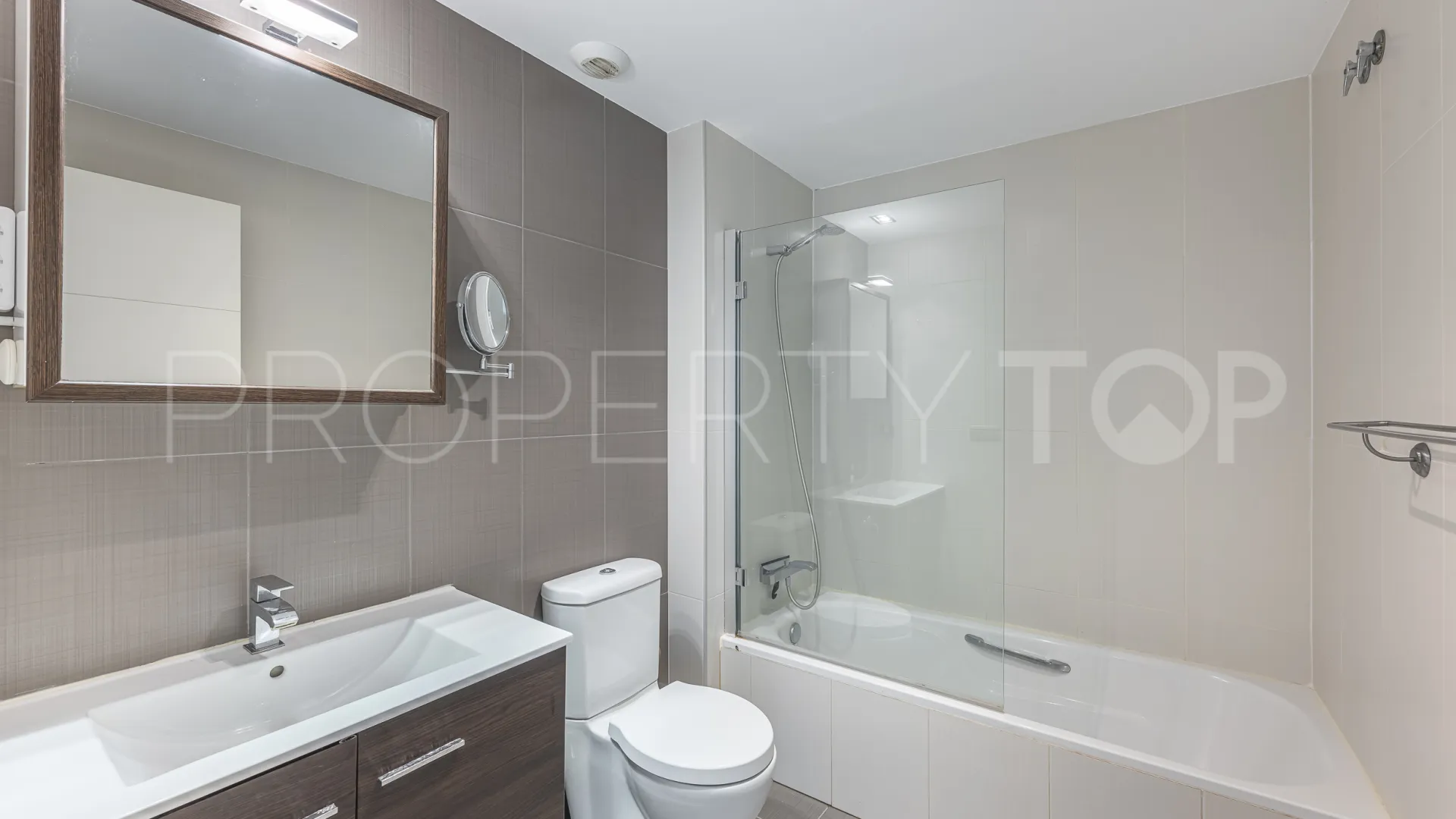 Apartamento en venta en La Mairena