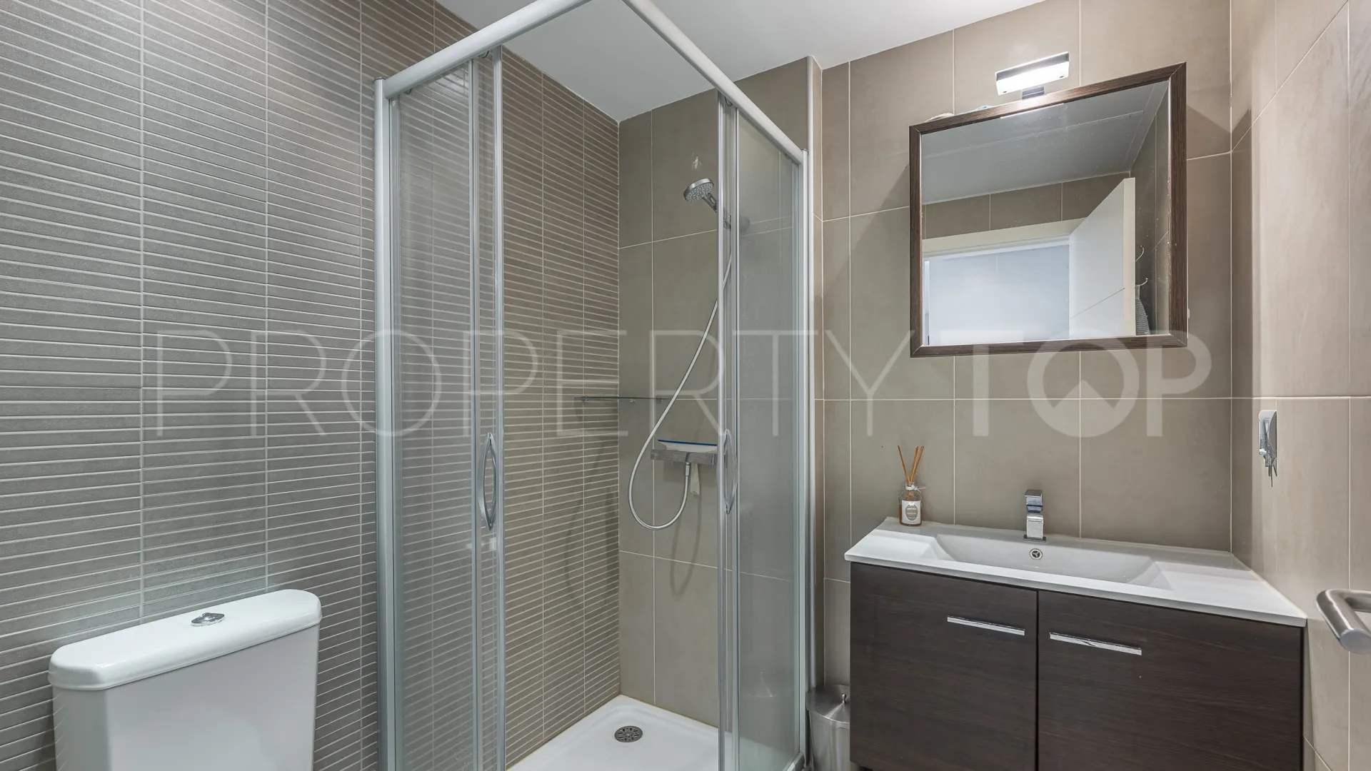 Apartamento en venta en La Mairena