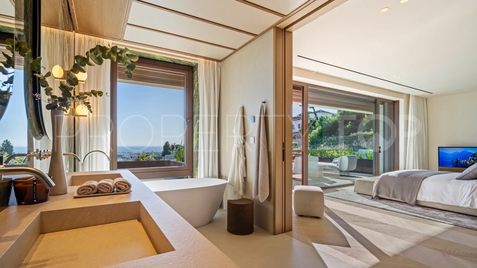 5 bedrooms villa in Marbella for sale