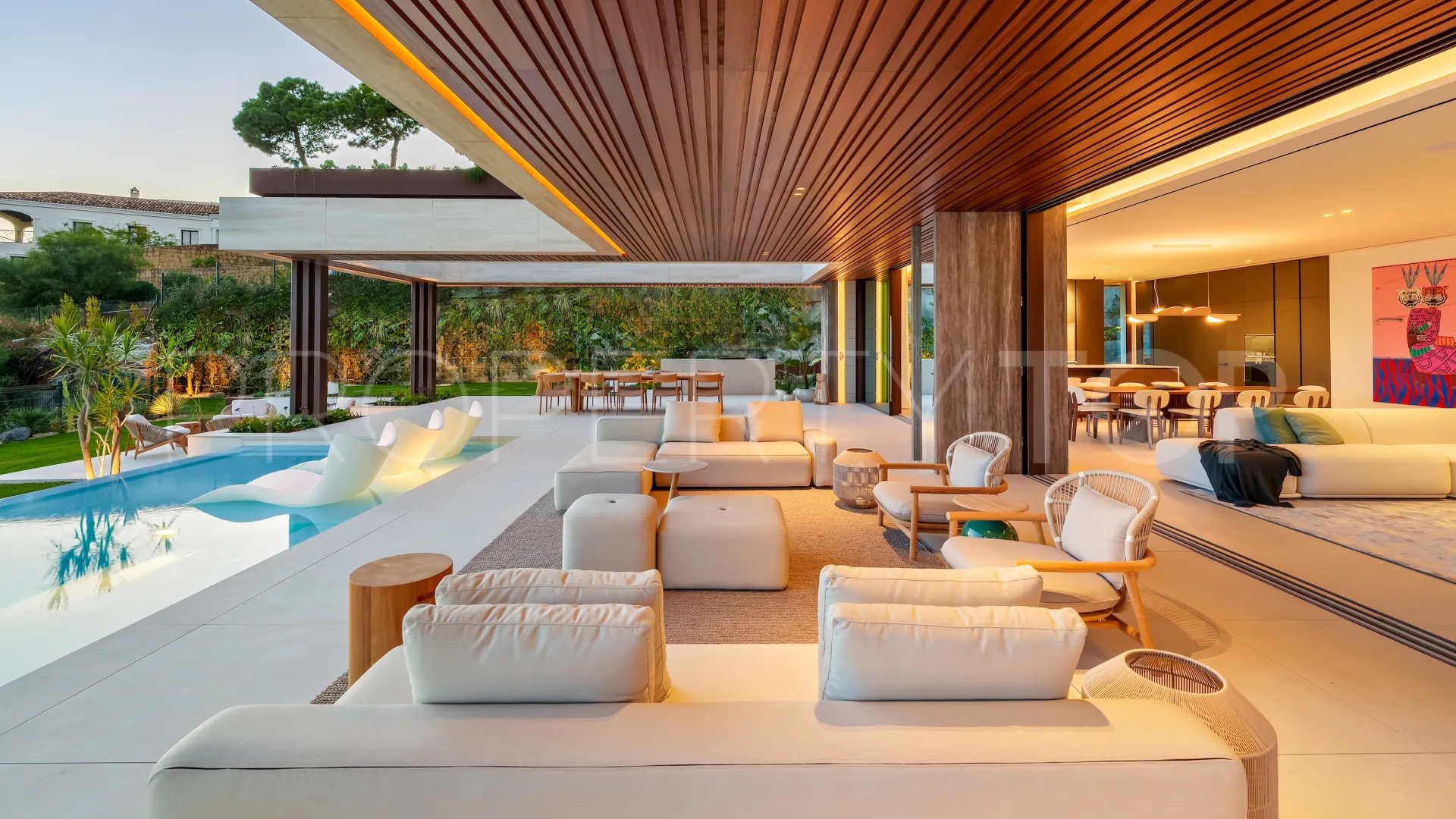 5 bedrooms villa in Marbella for sale