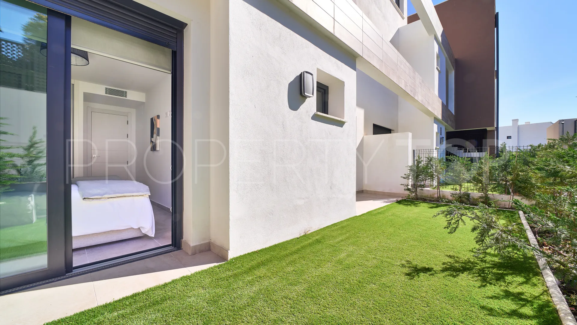 Ground floor apartment for sale in Atalaya Golf