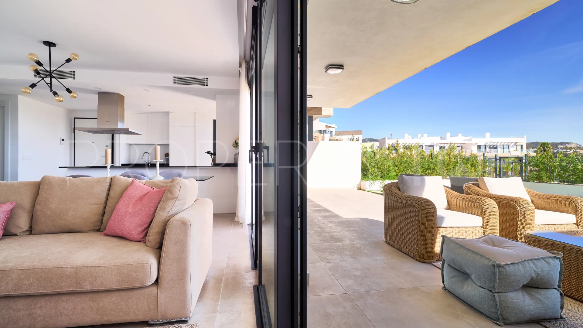 Ground floor apartment for sale in Atalaya Golf