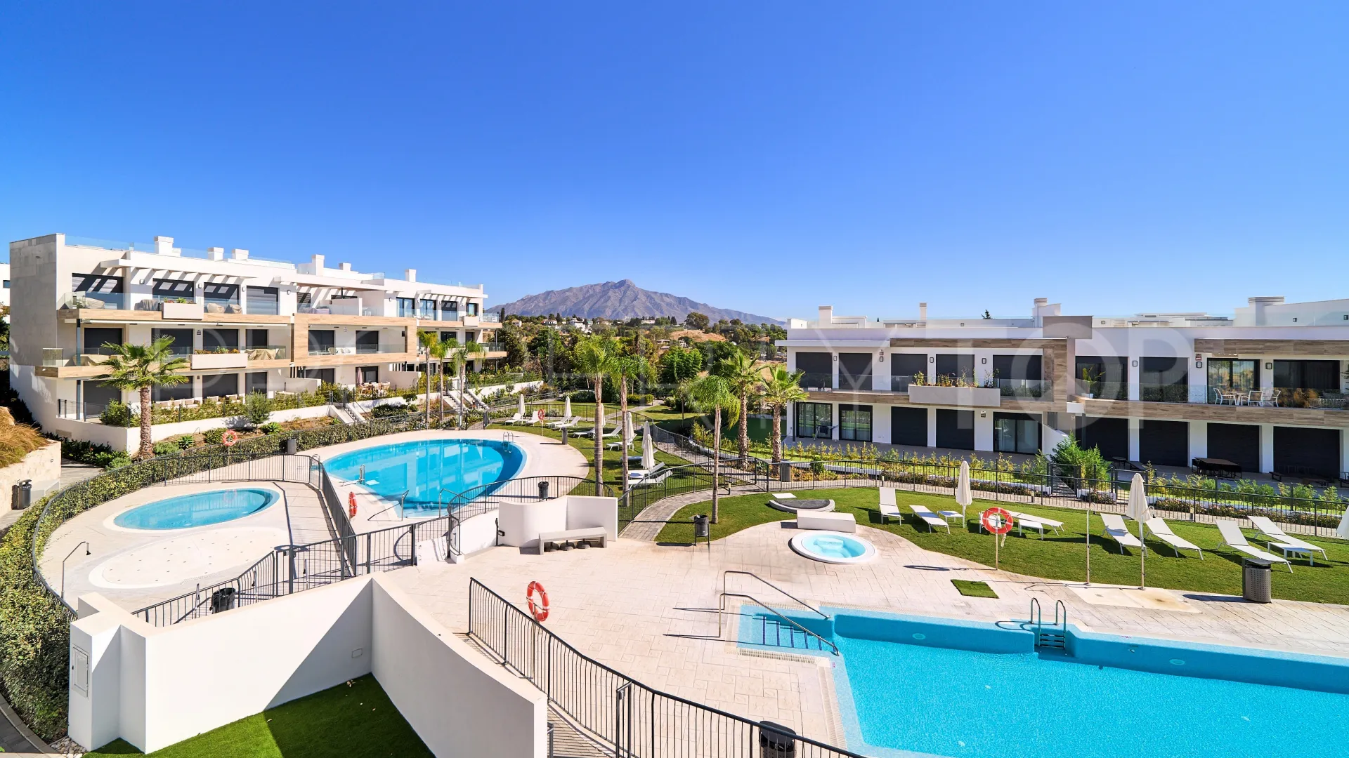 Ground floor apartment for sale in Atalaya Golf
