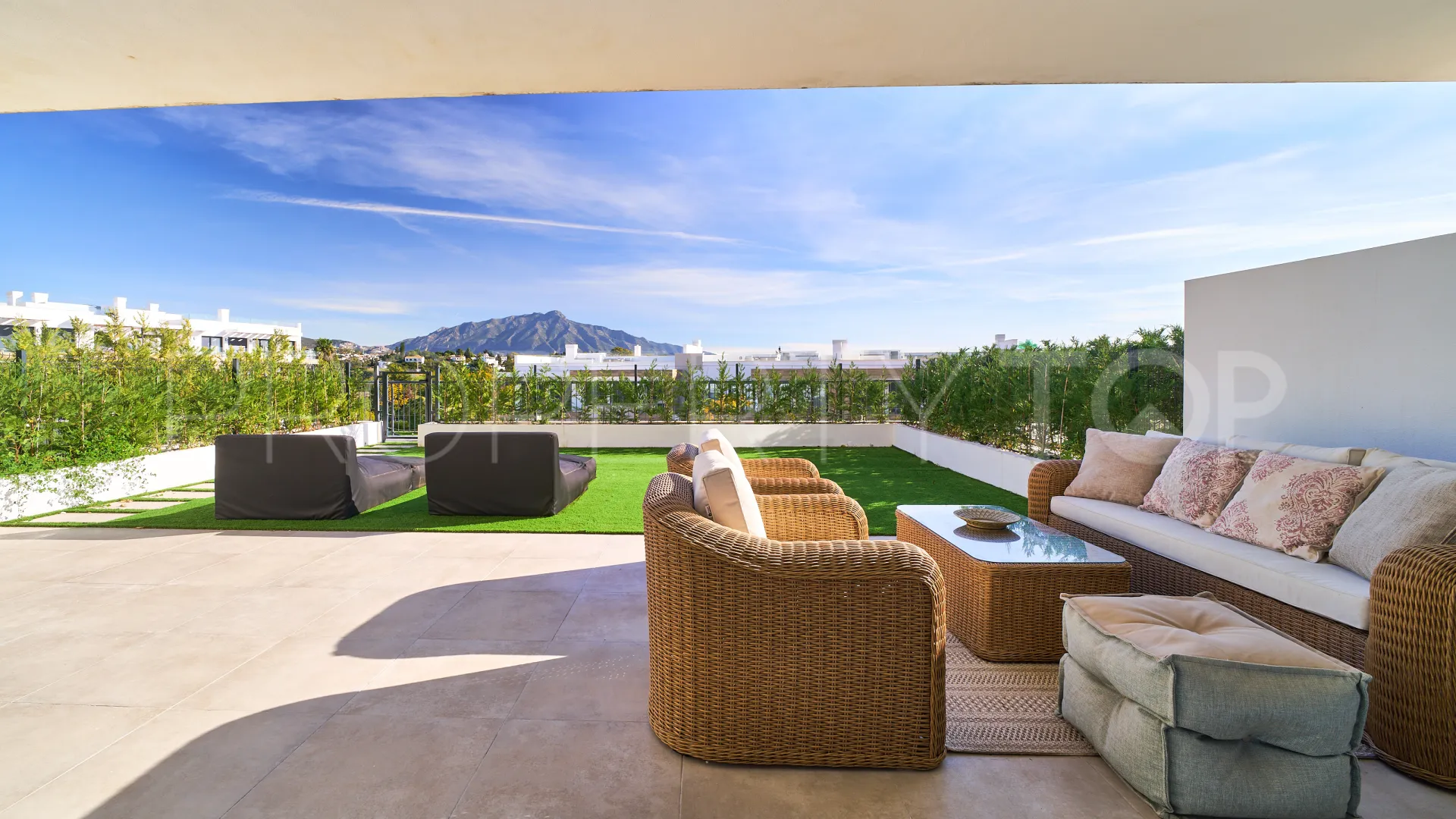 Ground floor apartment for sale in Atalaya Golf