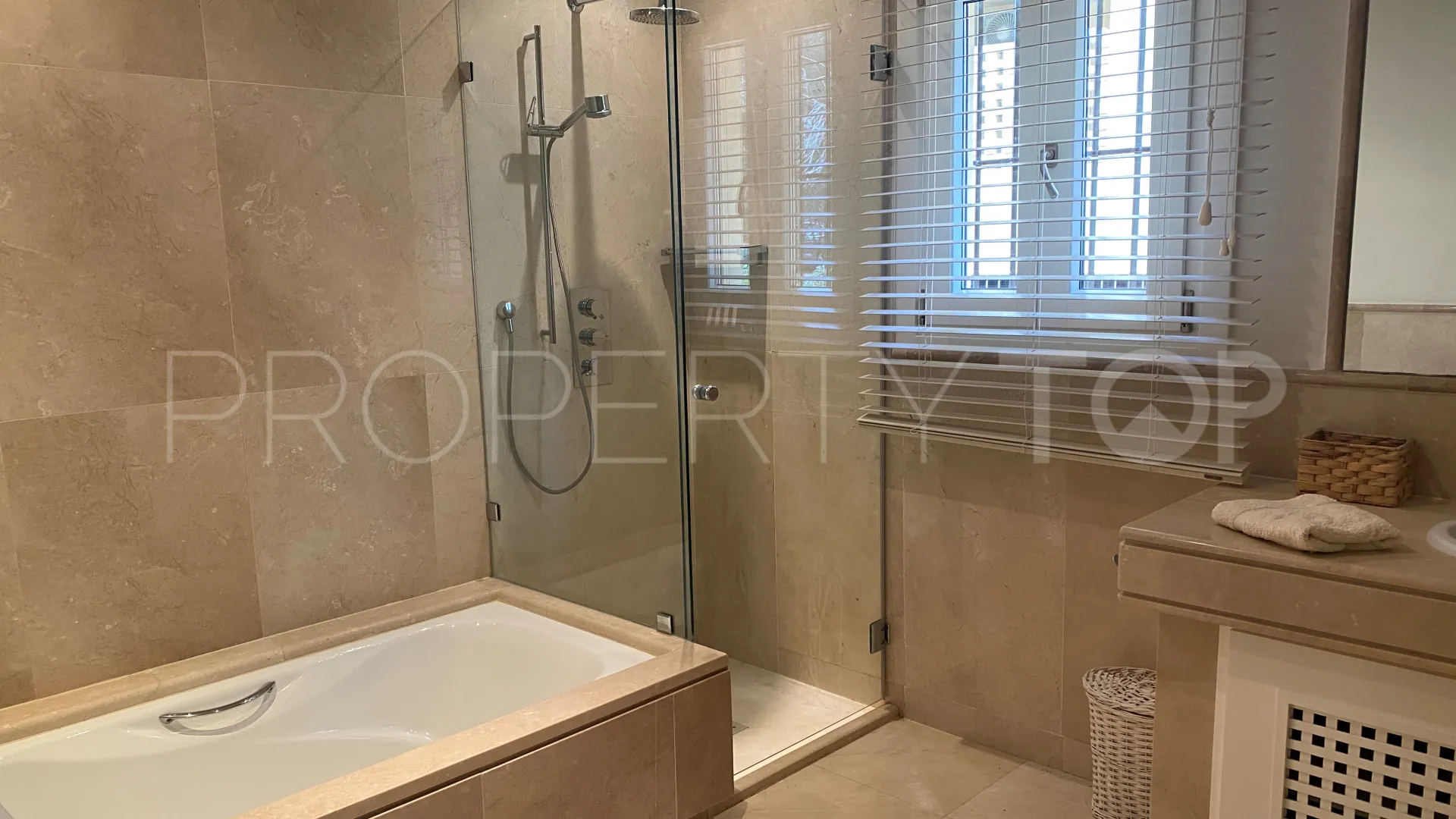 For sale ground floor apartment in Valgrande