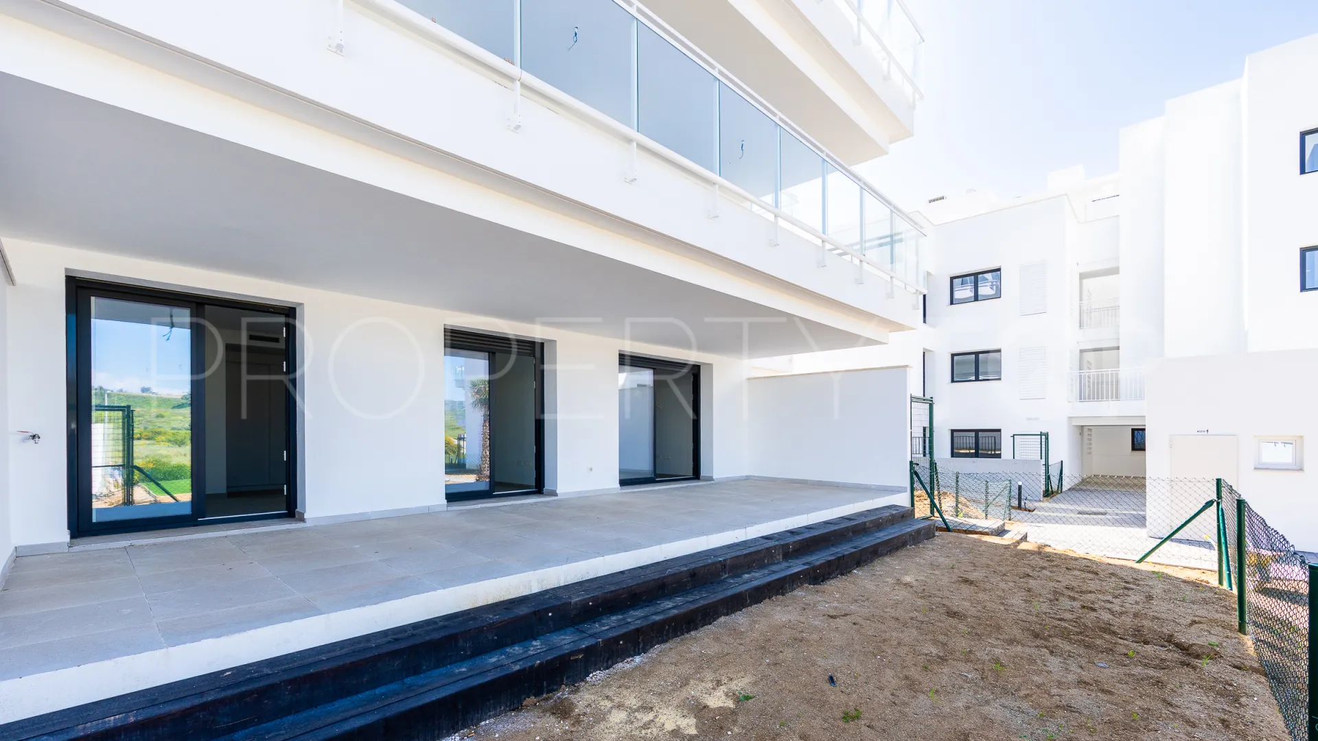 For sale ground floor apartment in Cala de Mijas with 2 bedrooms