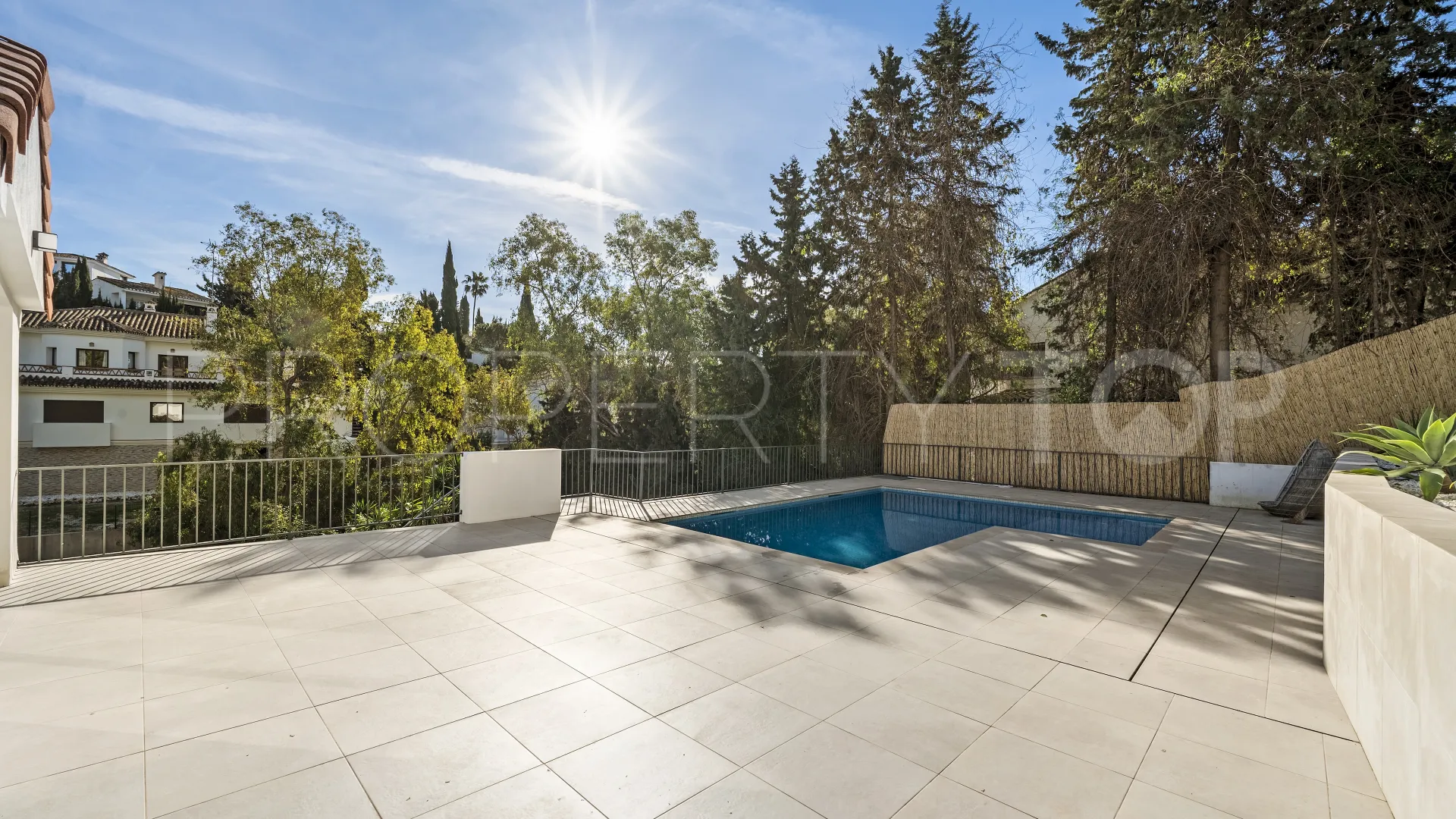 Se vende villa con 4 dormitorios en Campo Mijas