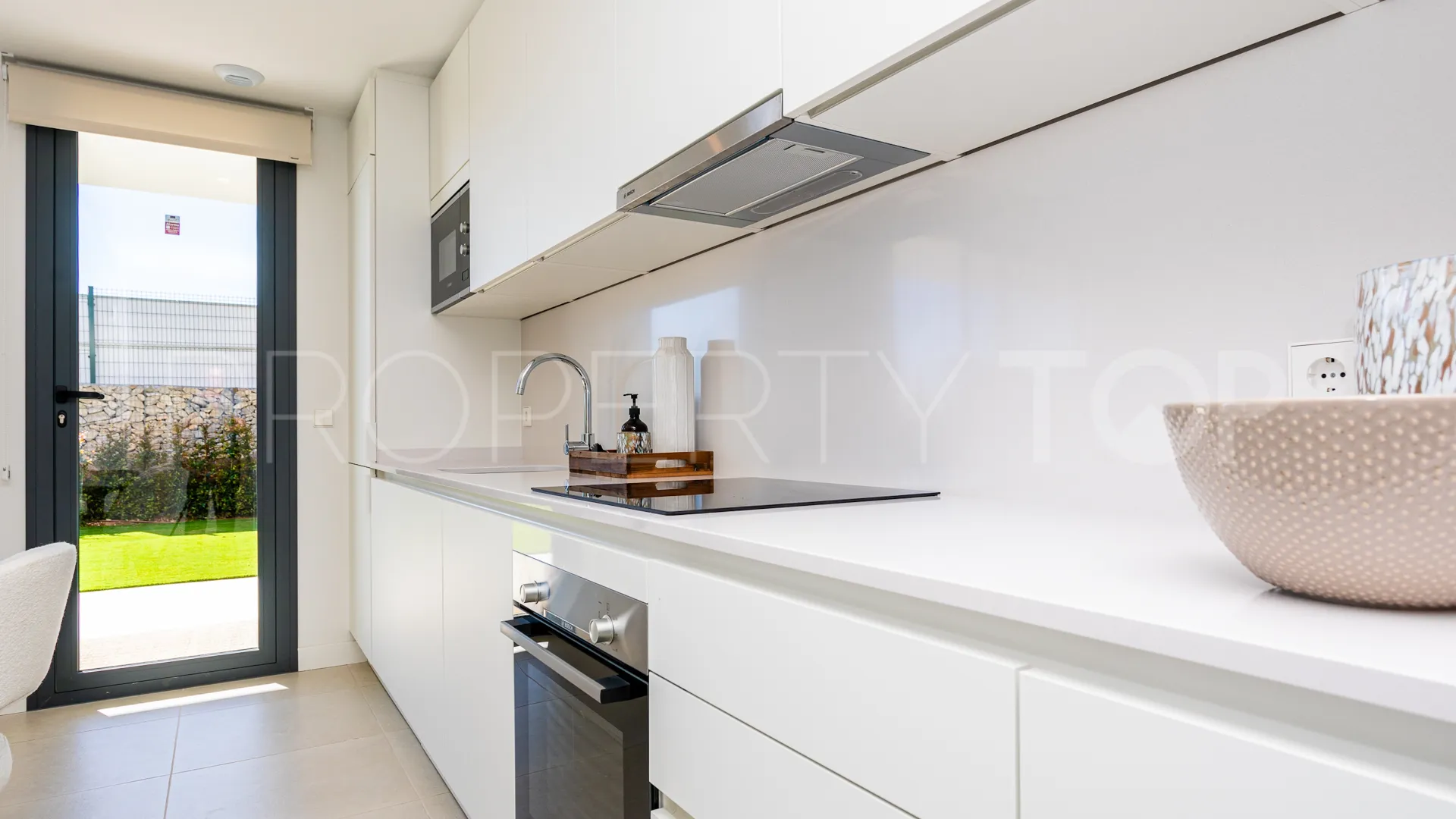 Ground floor apartment with 3 bedrooms for sale in Calanova Golf