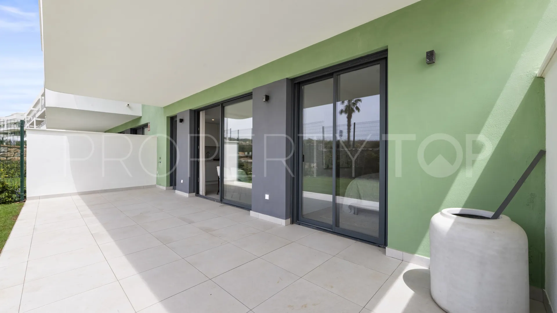 Ground floor apartment with 3 bedrooms for sale in Calanova Golf