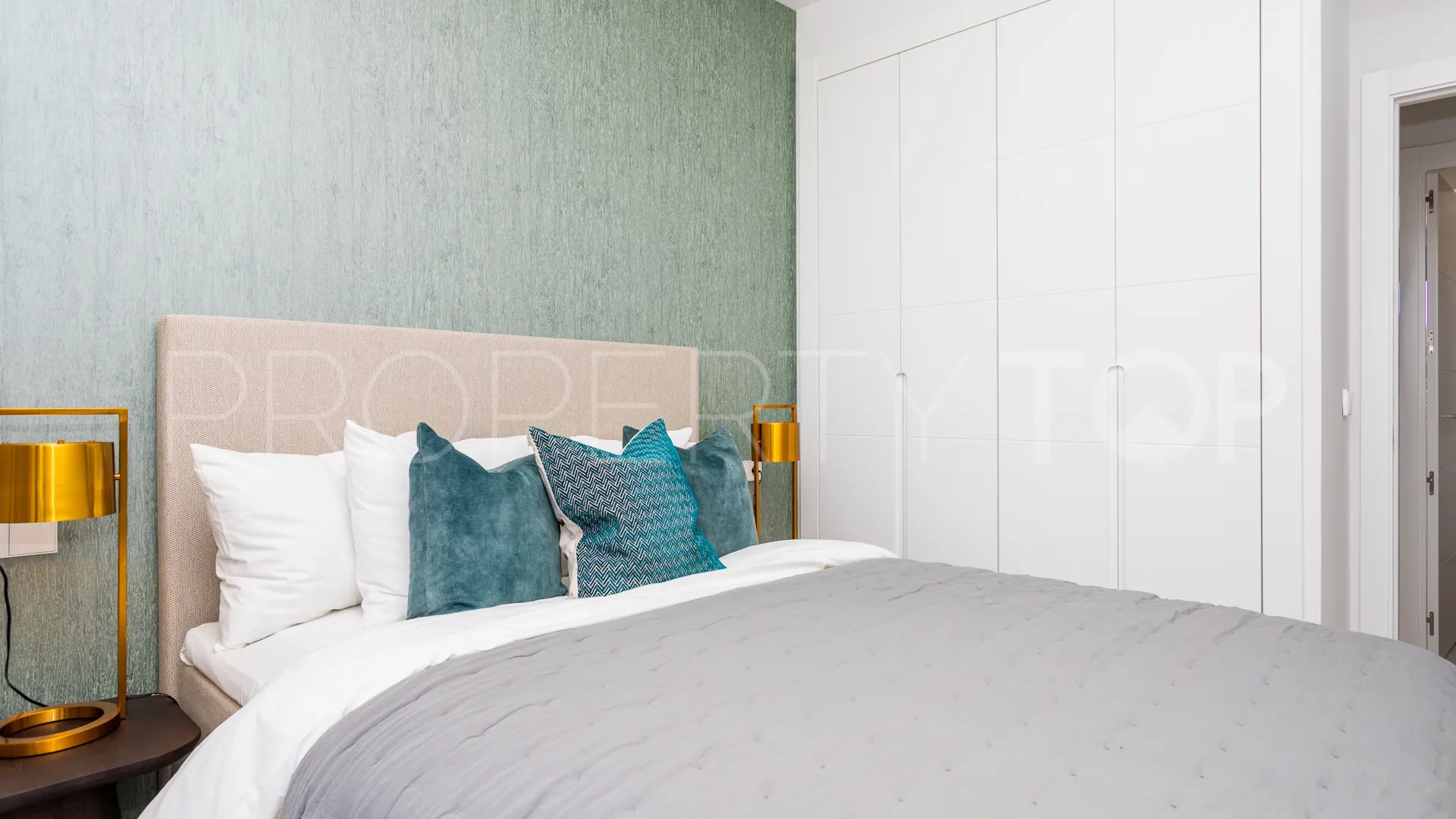 Ground floor apartment with 3 bedrooms for sale in Calanova Golf