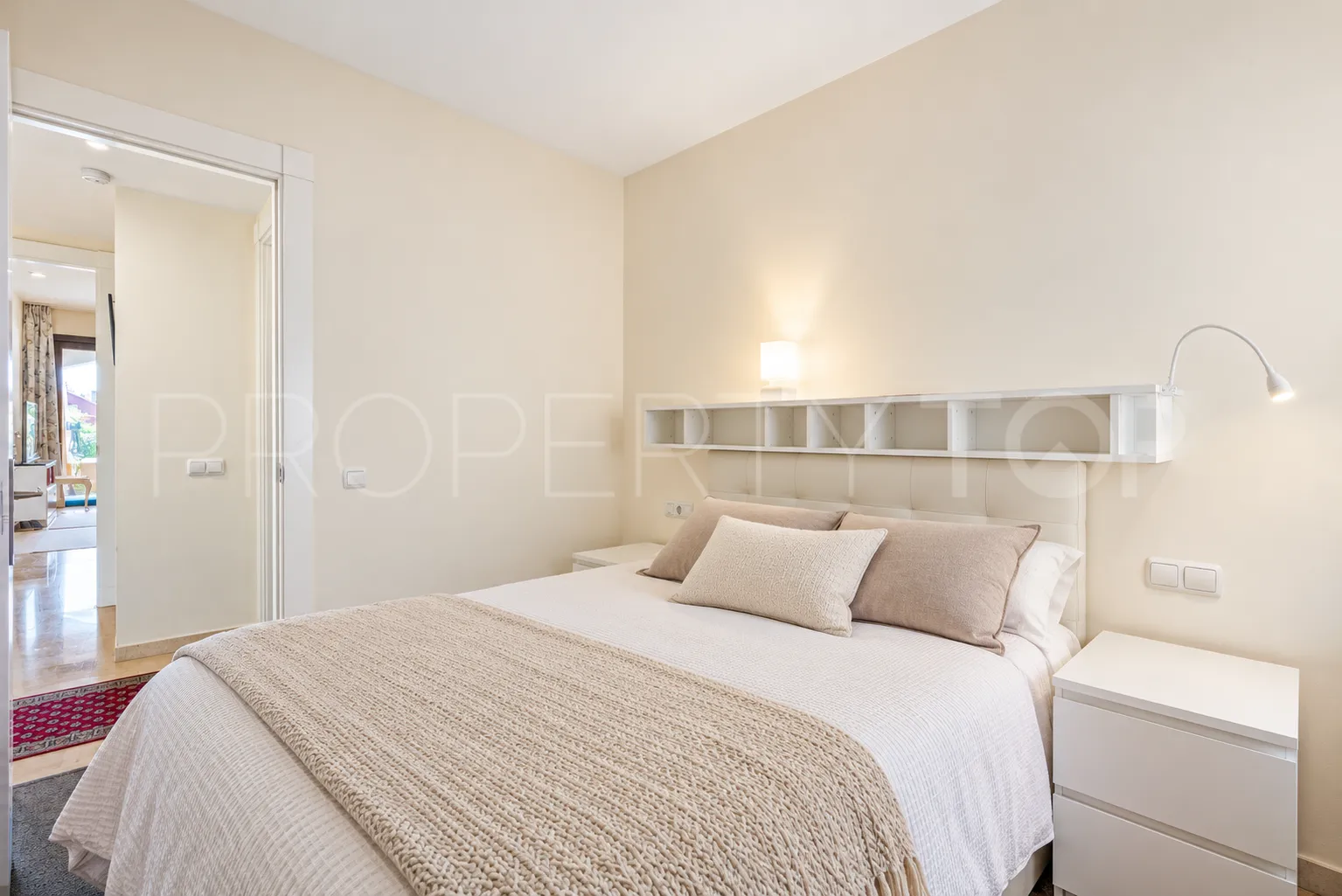 Apartamento planta baja en venta en Calahonda