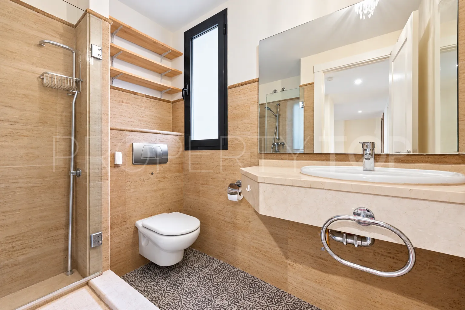 Apartamento planta baja en venta en Calahonda