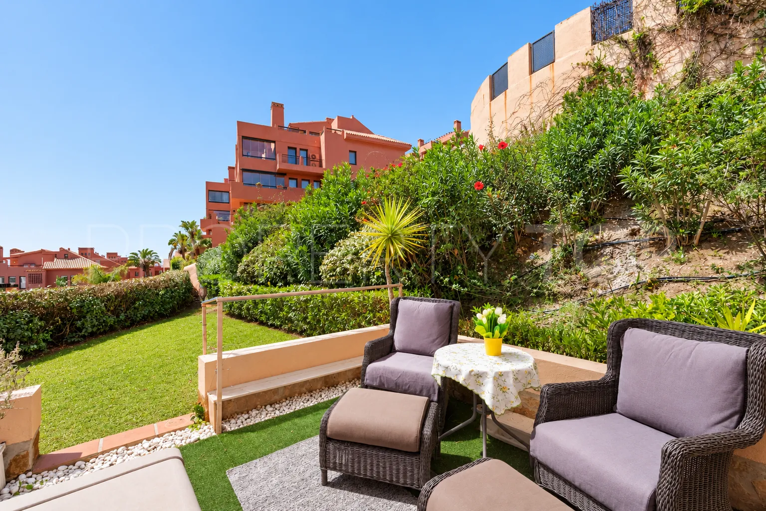 Apartamento planta baja en venta en Calahonda