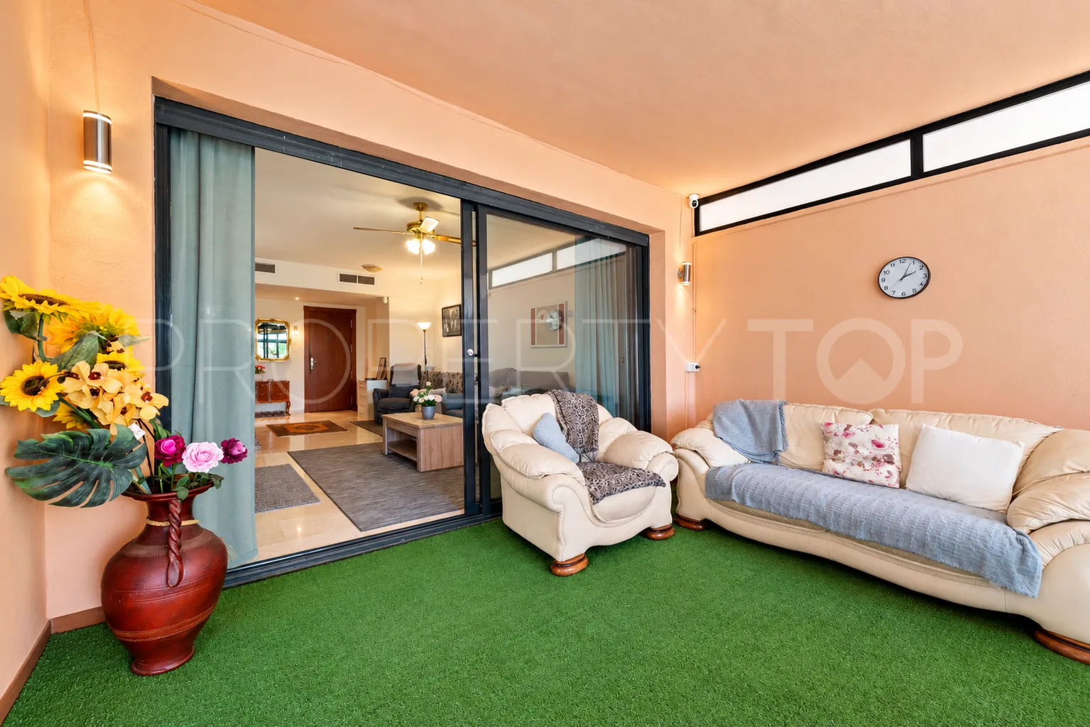 Apartamento planta baja en venta en Calahonda