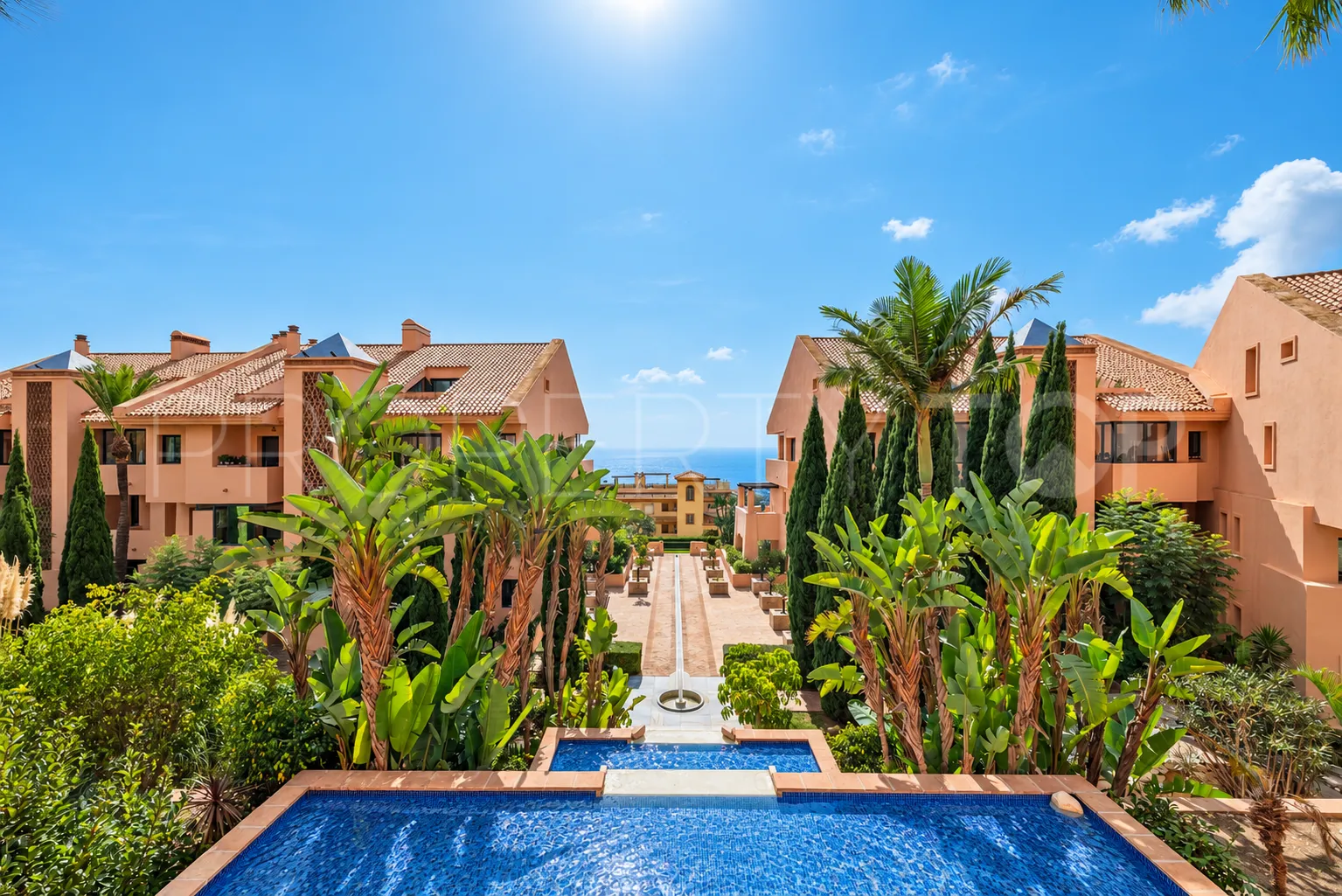 Apartamento planta baja en venta en Calahonda