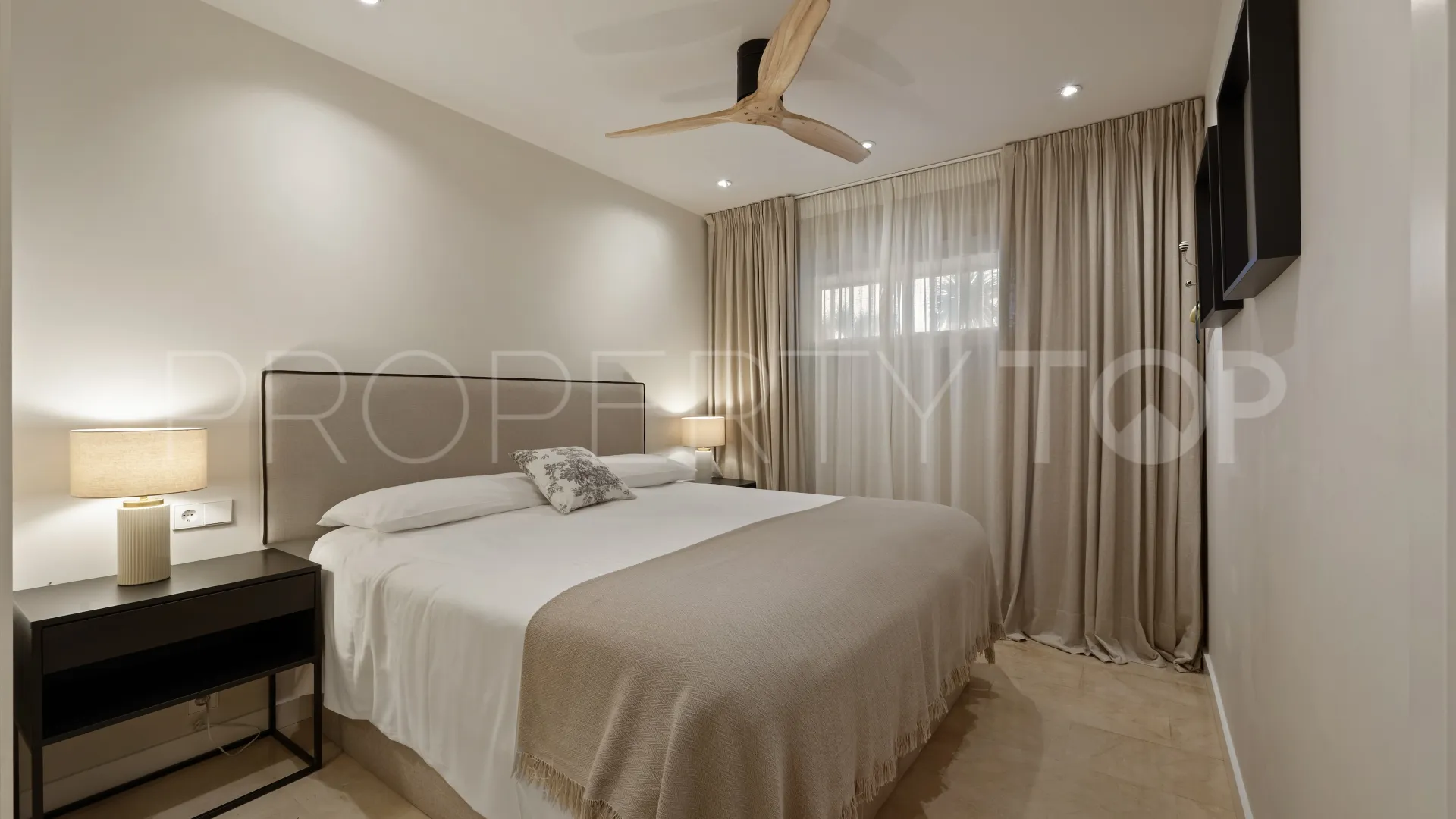 Apartamento planta baja en venta en Fuengirola